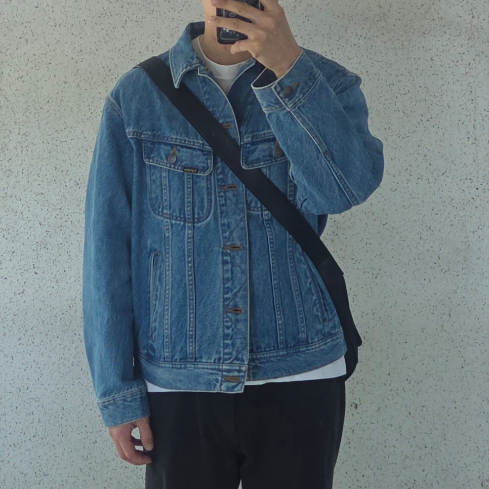 Supreme New York Painted Trucker Jacket Blue - 19SS, Supreme Chino Pants Black - 25SS 착용 스타일 - 2