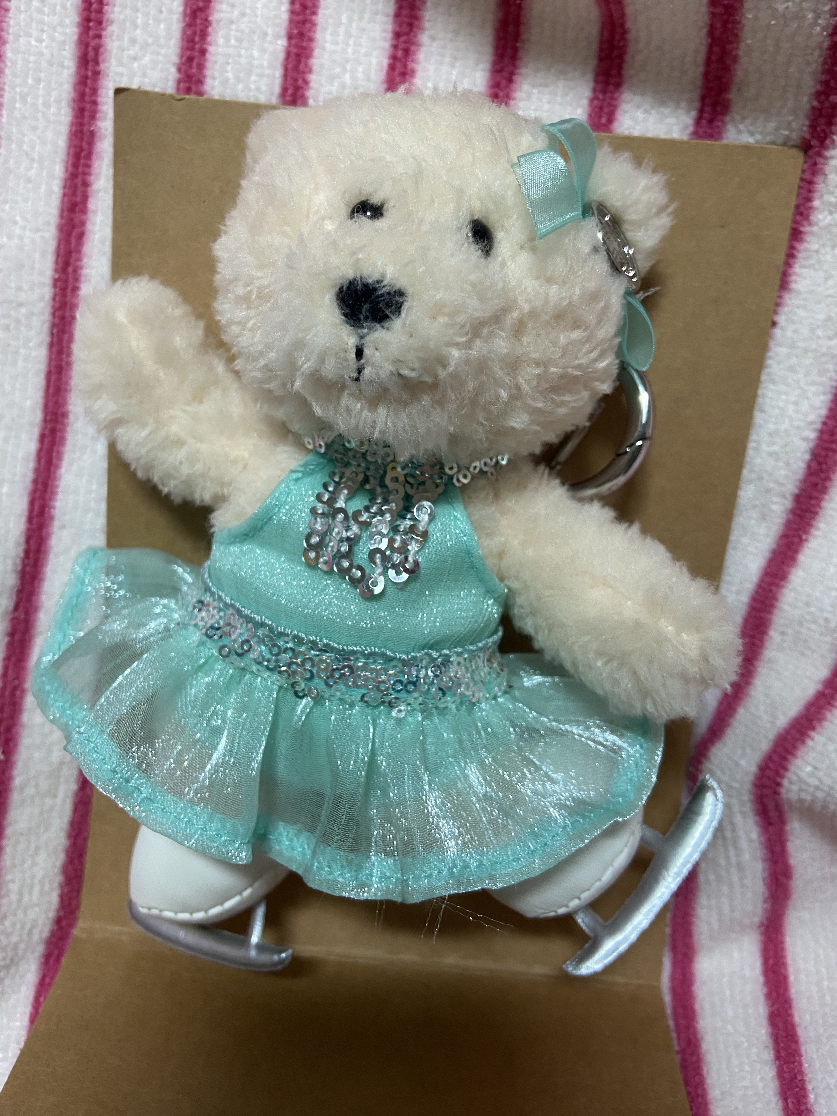 Starbucks Figure Skating Bearista Keychain 착용 스타일