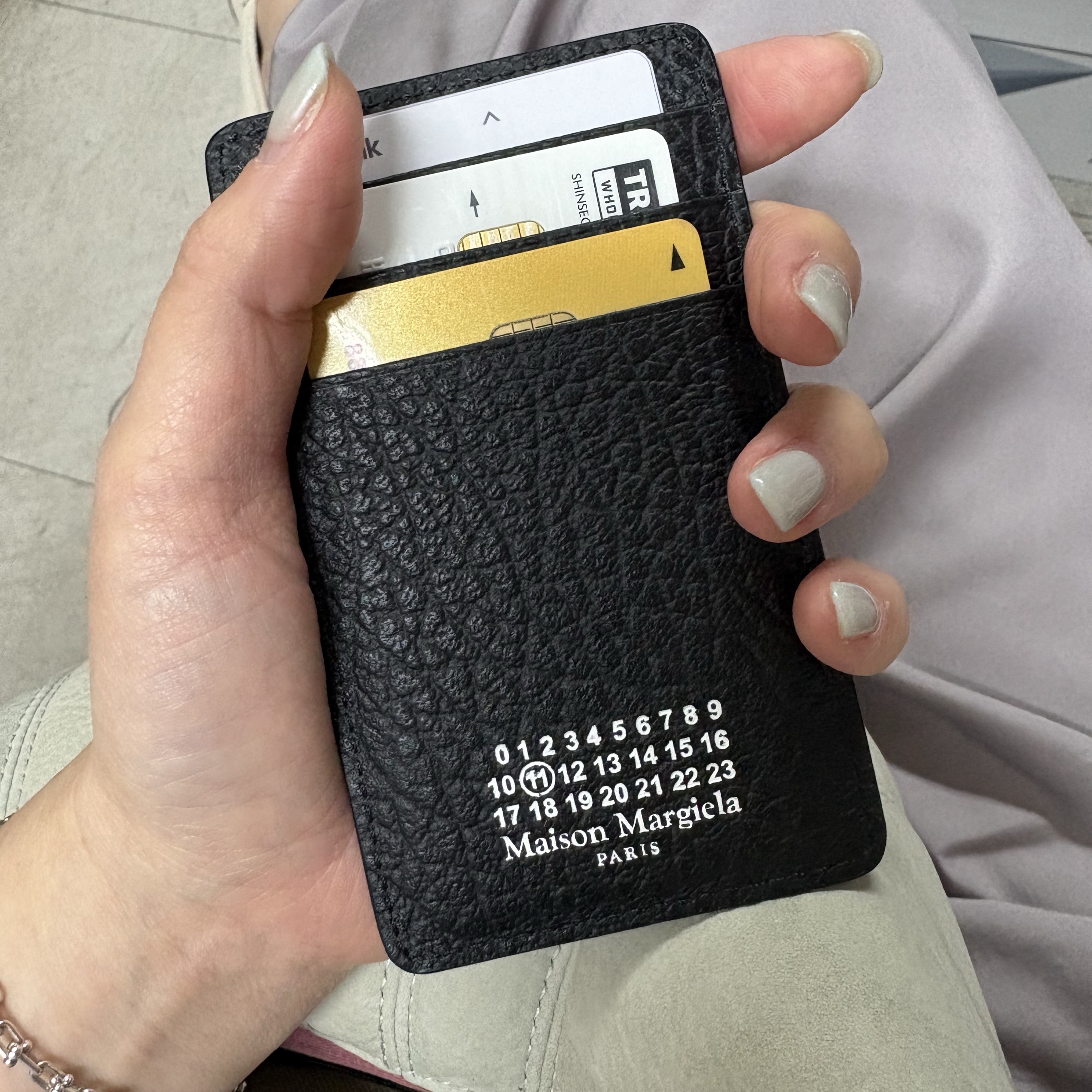 Maison Margiela Four Stitches Card Holder Black 착용 스타일