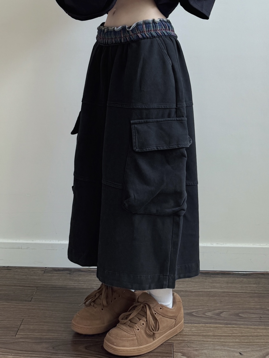 Mischief Lightweight Zip Around Backpack Black, Dr. Martens Reeder Wyoming Leather Utility Shoes Black 착용 스타일 - 9