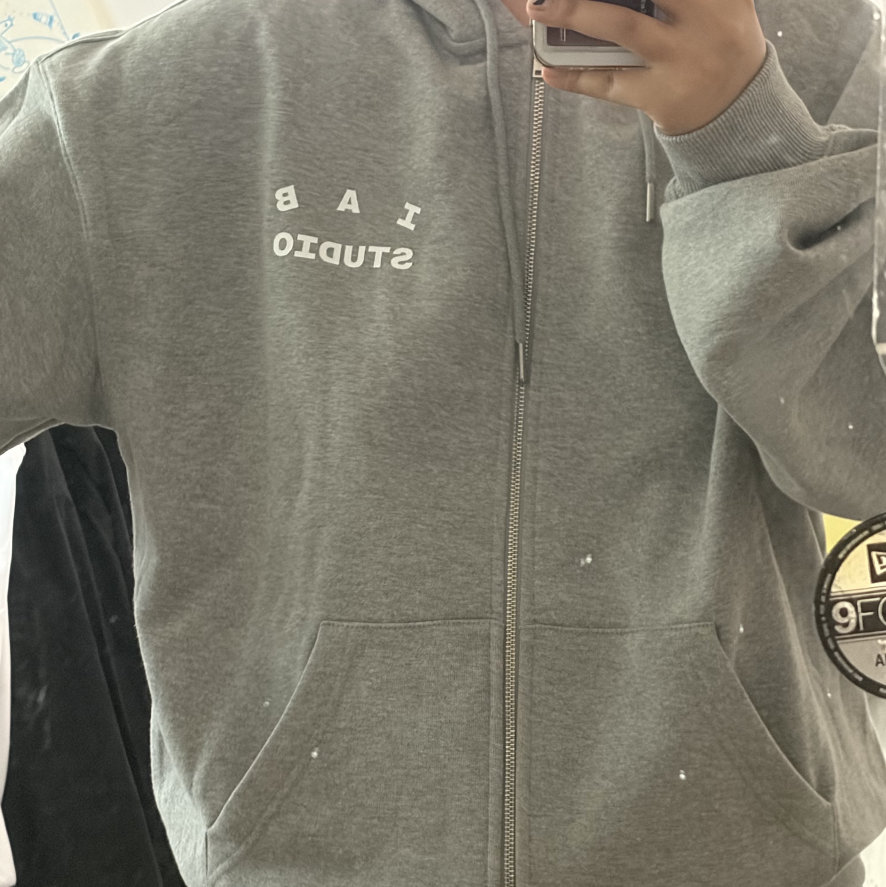 IAB Studio Zip-Up Hoodie Melange Gray - 26SS 착용 스타일 - 3