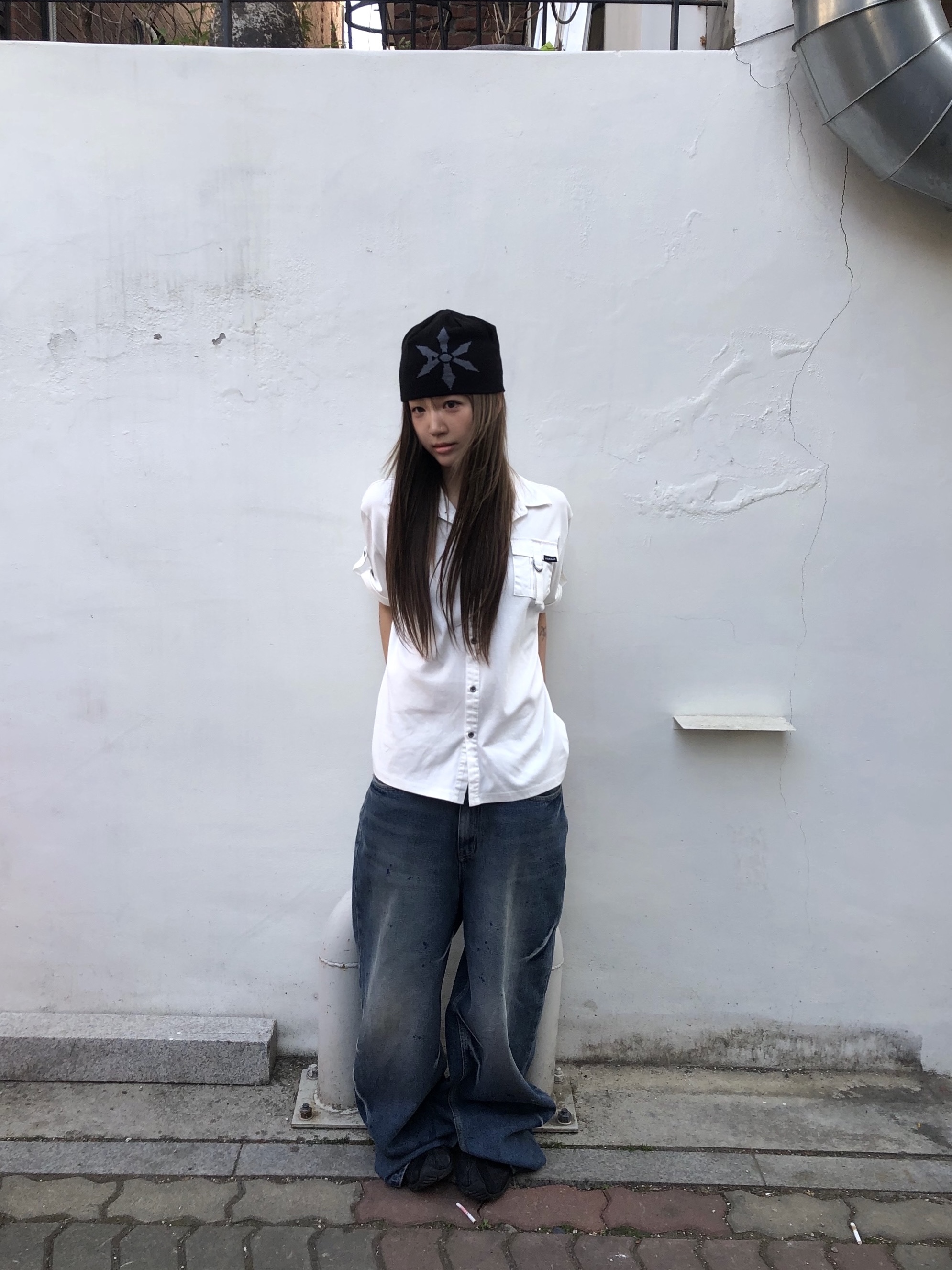AX CONNECTION Compass Logo Beanie (Lightweight) 착용 스타일 - 5