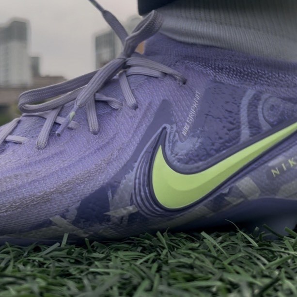 Nike Phantom GX 2 Elite FG Purple Agate Barely Volt 착용 스타일 - 3