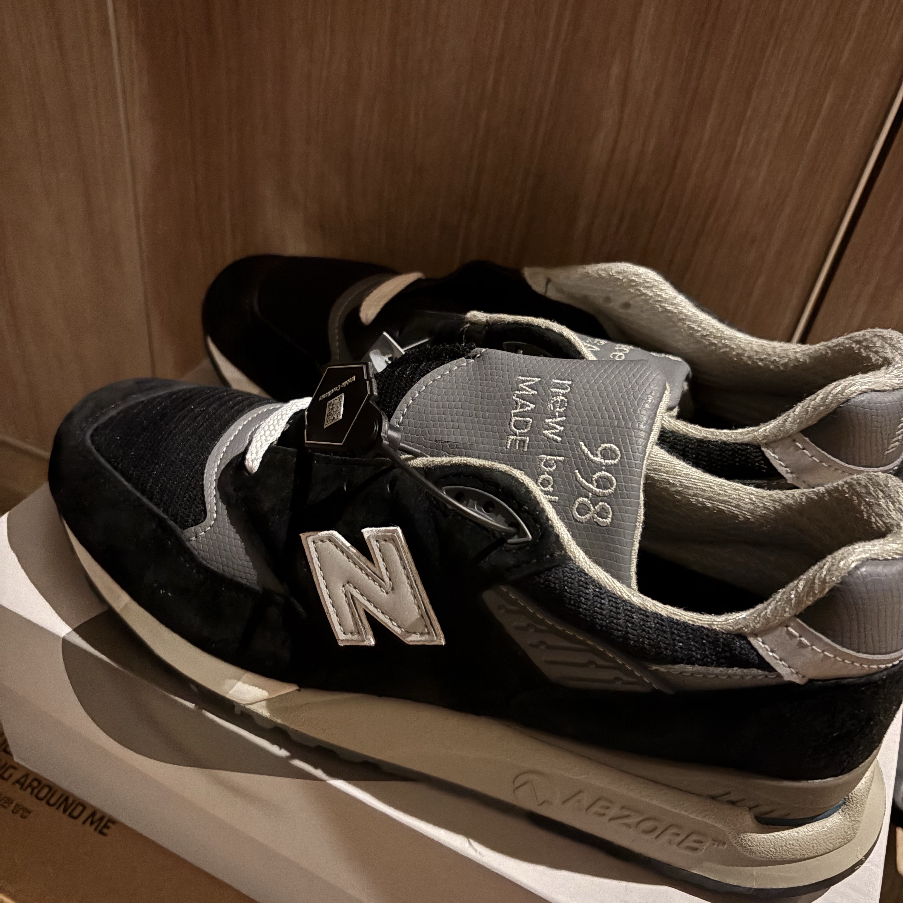 New Balance 998 Made in USA Black Silver 착용 스타일