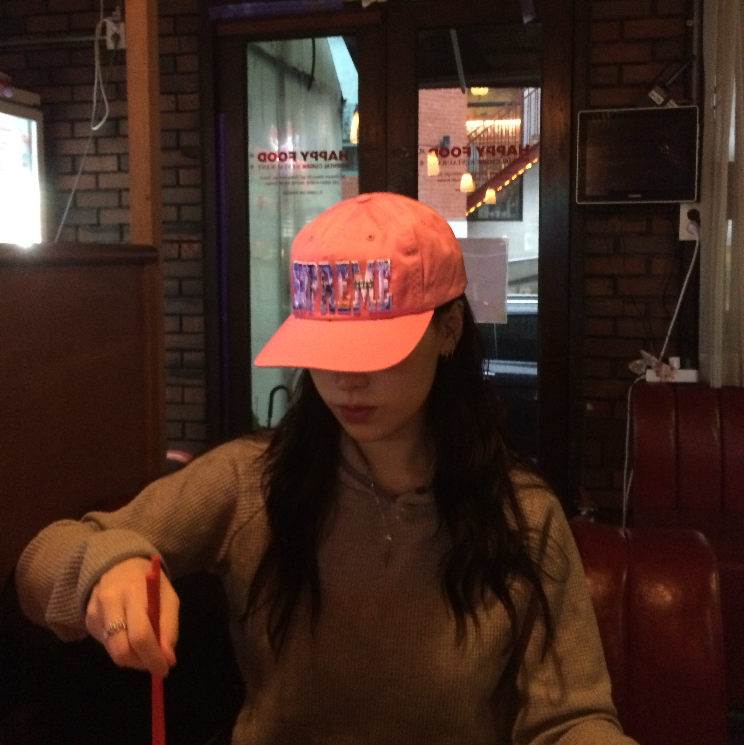 Supreme Embroidered Money Logo 6-Panel Pink - 26SS 착용 스타일