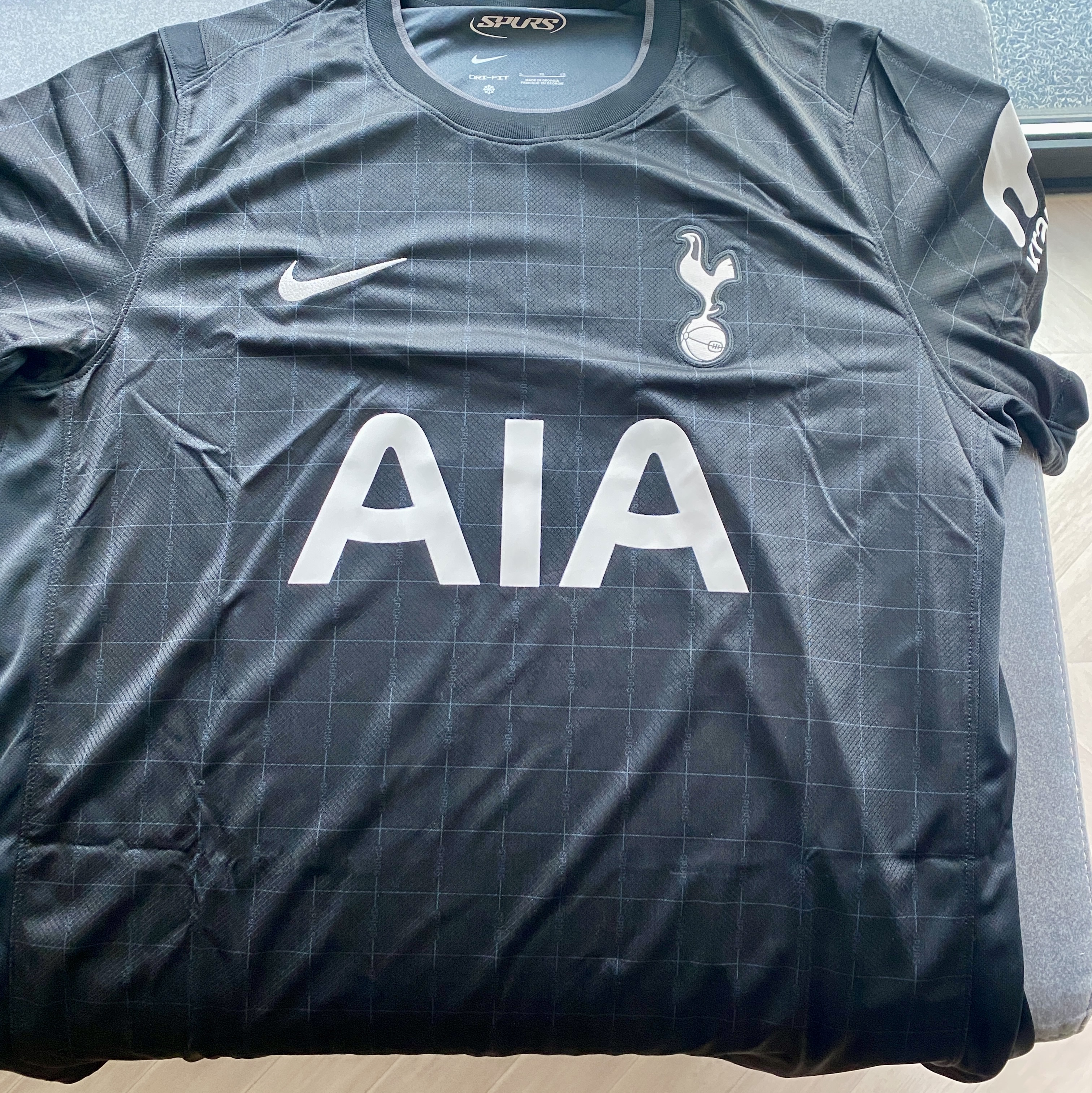 Nike Tottenham Hotspur 2025/26 Stadium Away Dri-Fit Soccer Replica Jersey Black Light Iron Ore (Non Marking Ver.) 착용 스타일
