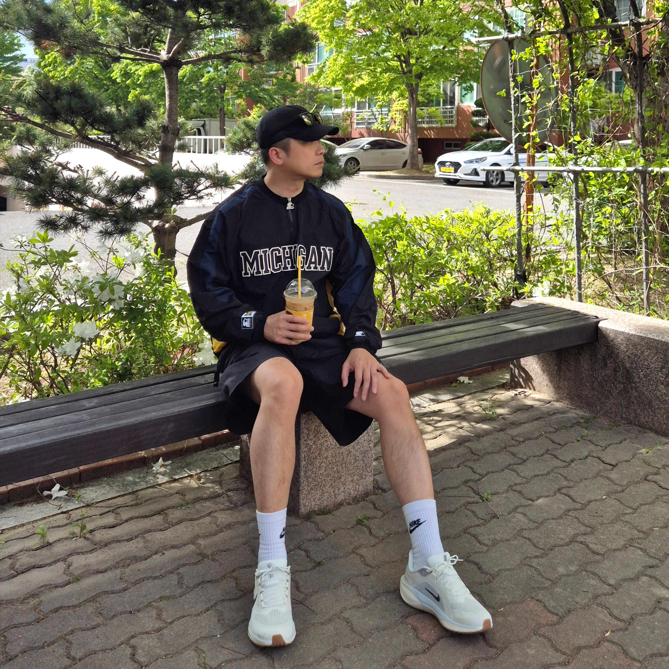 Nike Air Zoom Pegasus 41 Sail Blue Tint, Nike Everyday Essential Crew Socks White Black (3 Pack/Korean Ver.) 착용 스타일 - 2