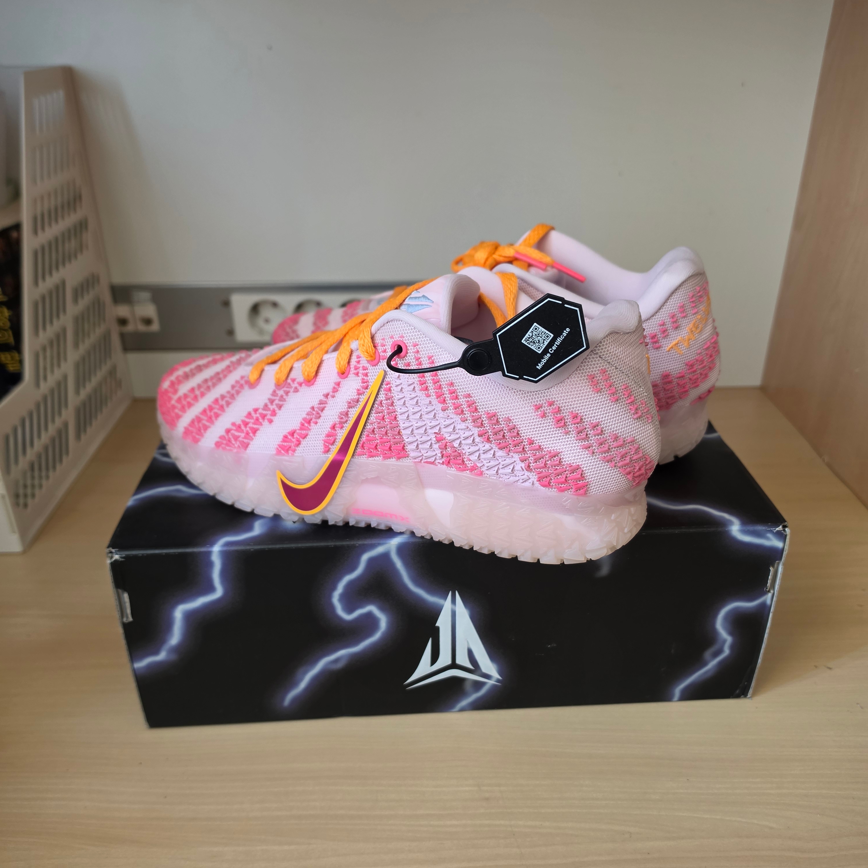 Nike Ja 3 EP Pink Foam Silt Red 착용 스타일 - 2