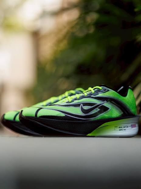Nike ZoomX Vaporfly Next% 4 Ekiden Pack Multicolor Black 착용 스타일