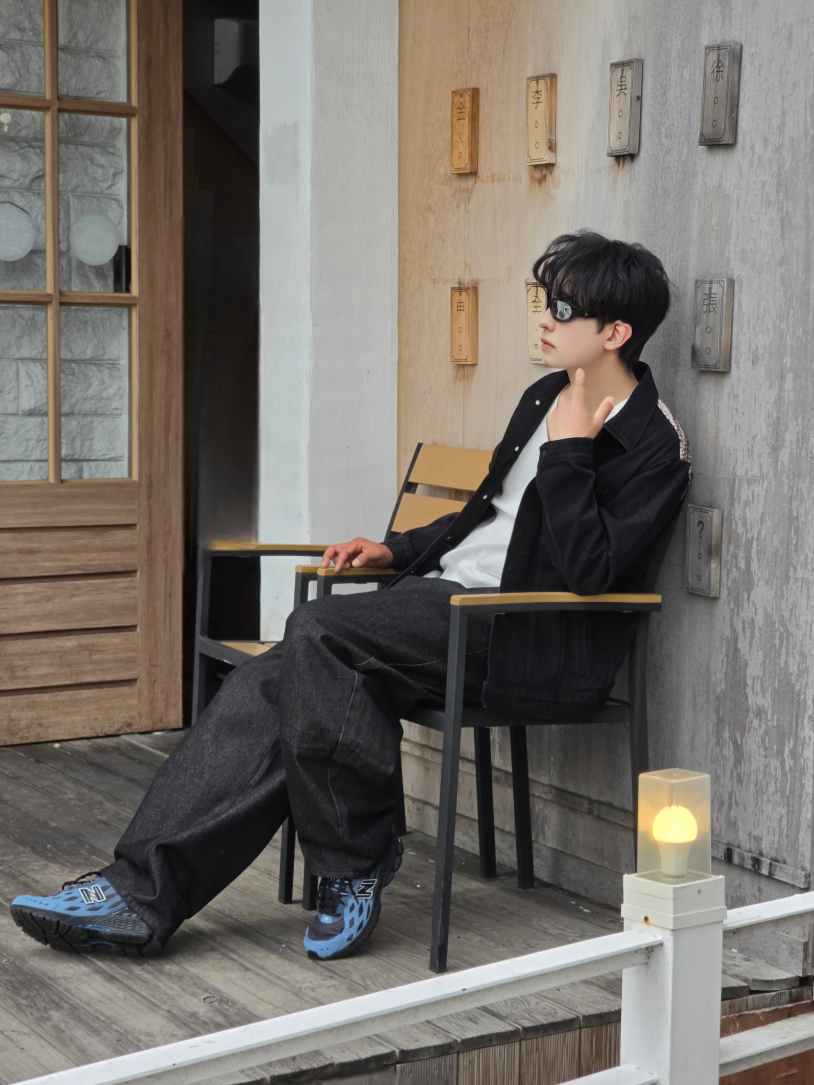 ersco Ancient Denim Trucker Jacket Black, New Balance 1906W Black NB Navy Dark Shoreline Blue 착용 스타일 - 4