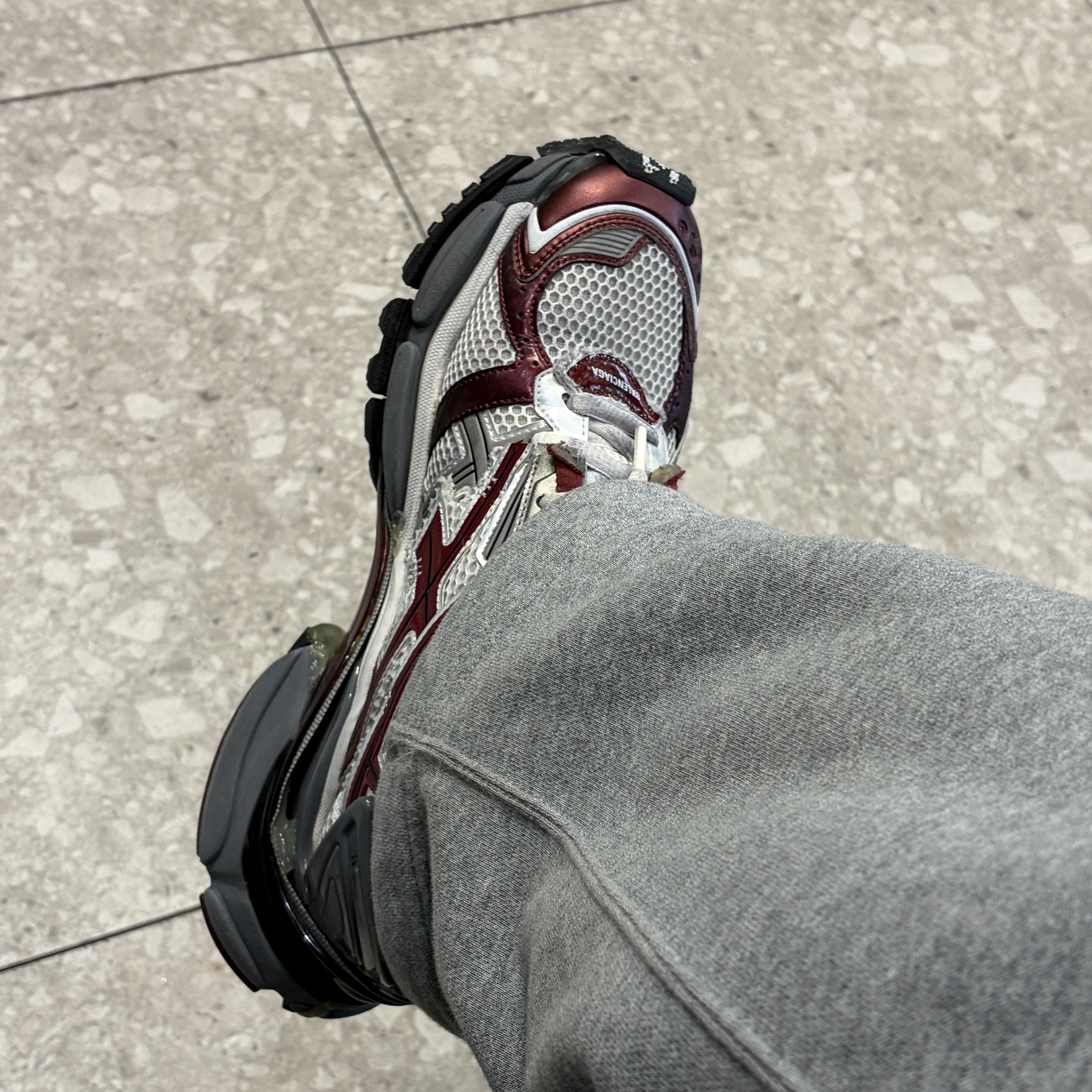 Balenciaga Runner Sneakers Grey Burgundy 착용 스타일