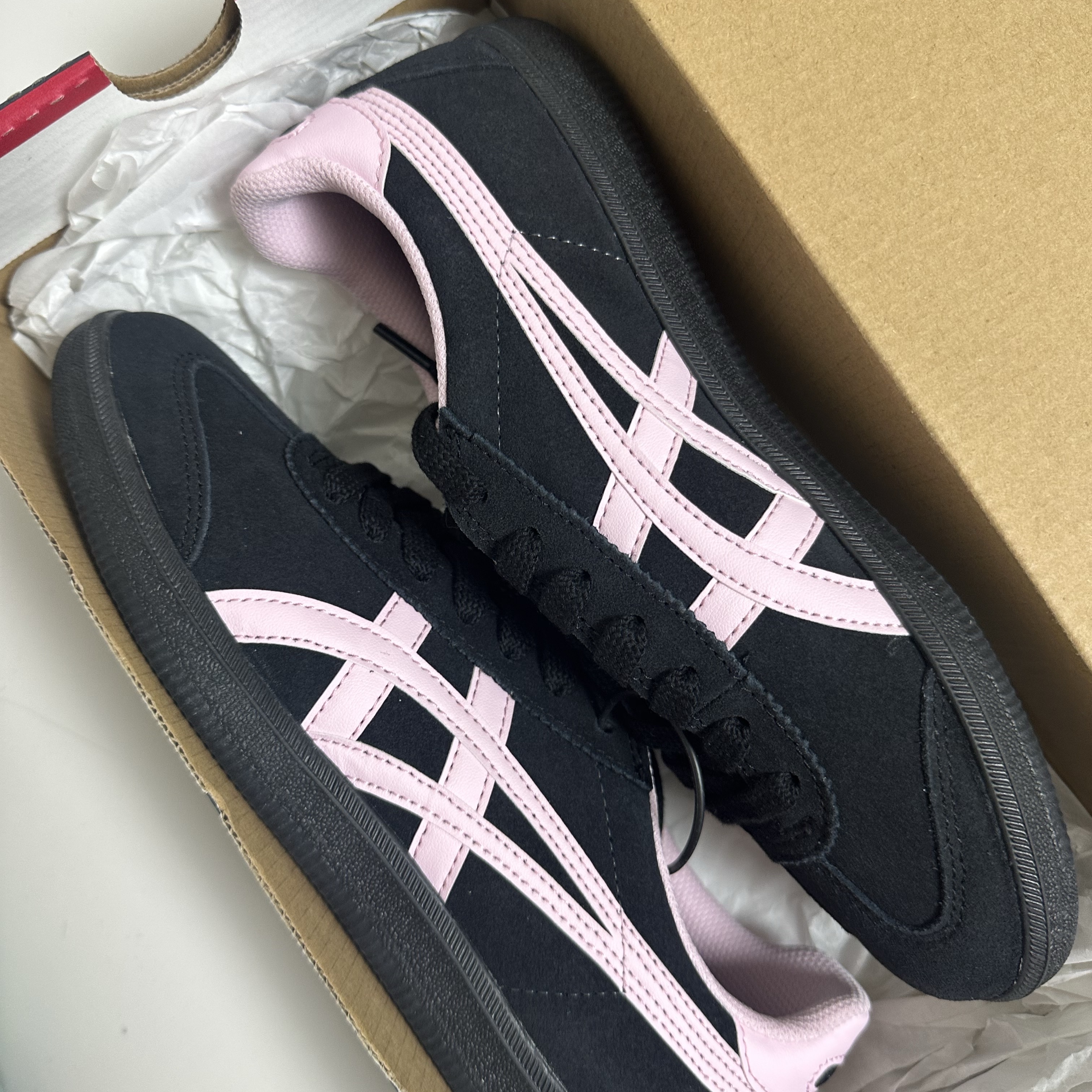 (W) Onitsuka Tiger Tokuten Black Pink 착용 스타일