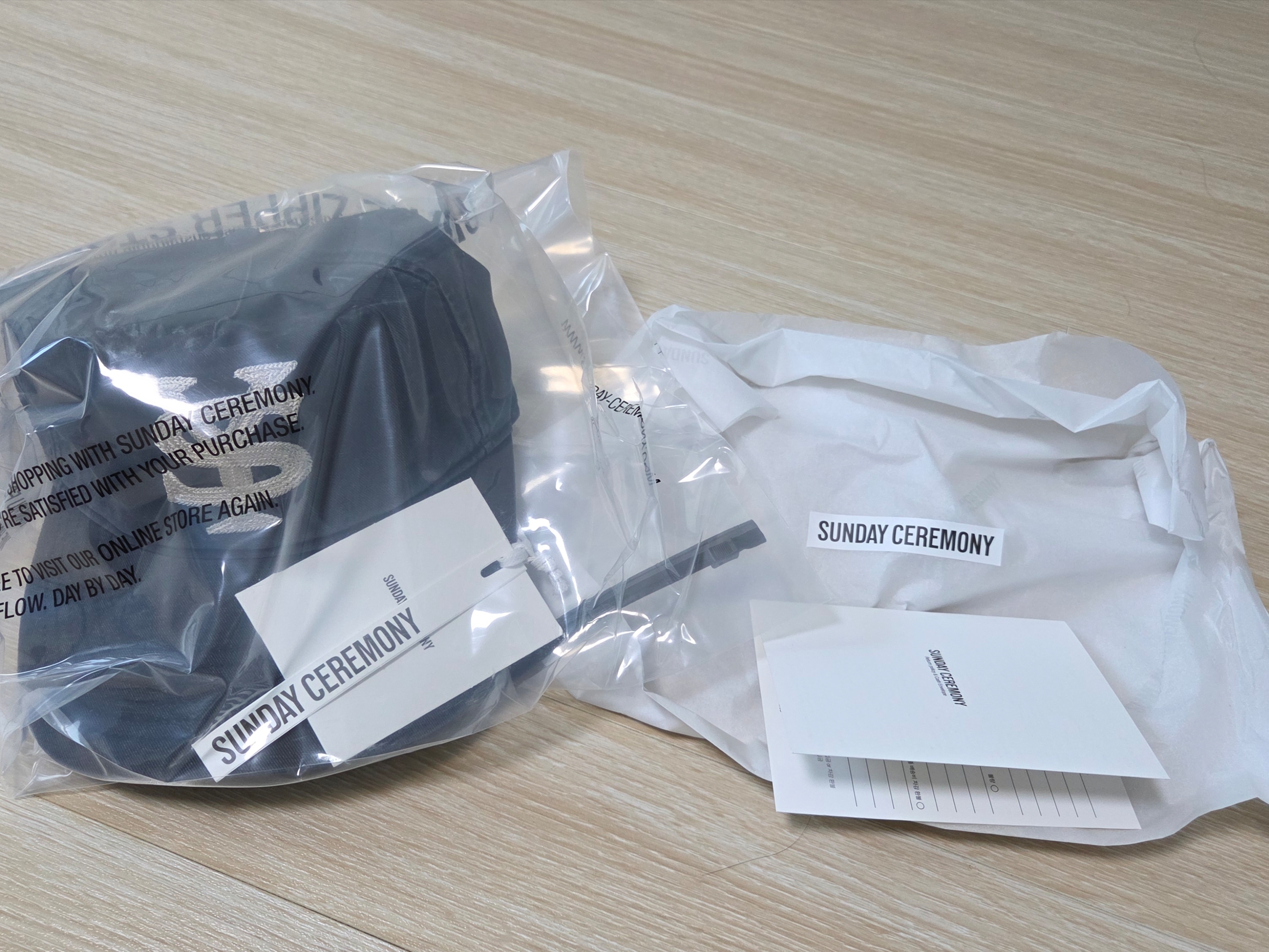 Sunday Ceremony Sy Logo 5 Panel Cotton Cap - Navy 착용 스타일 - 1