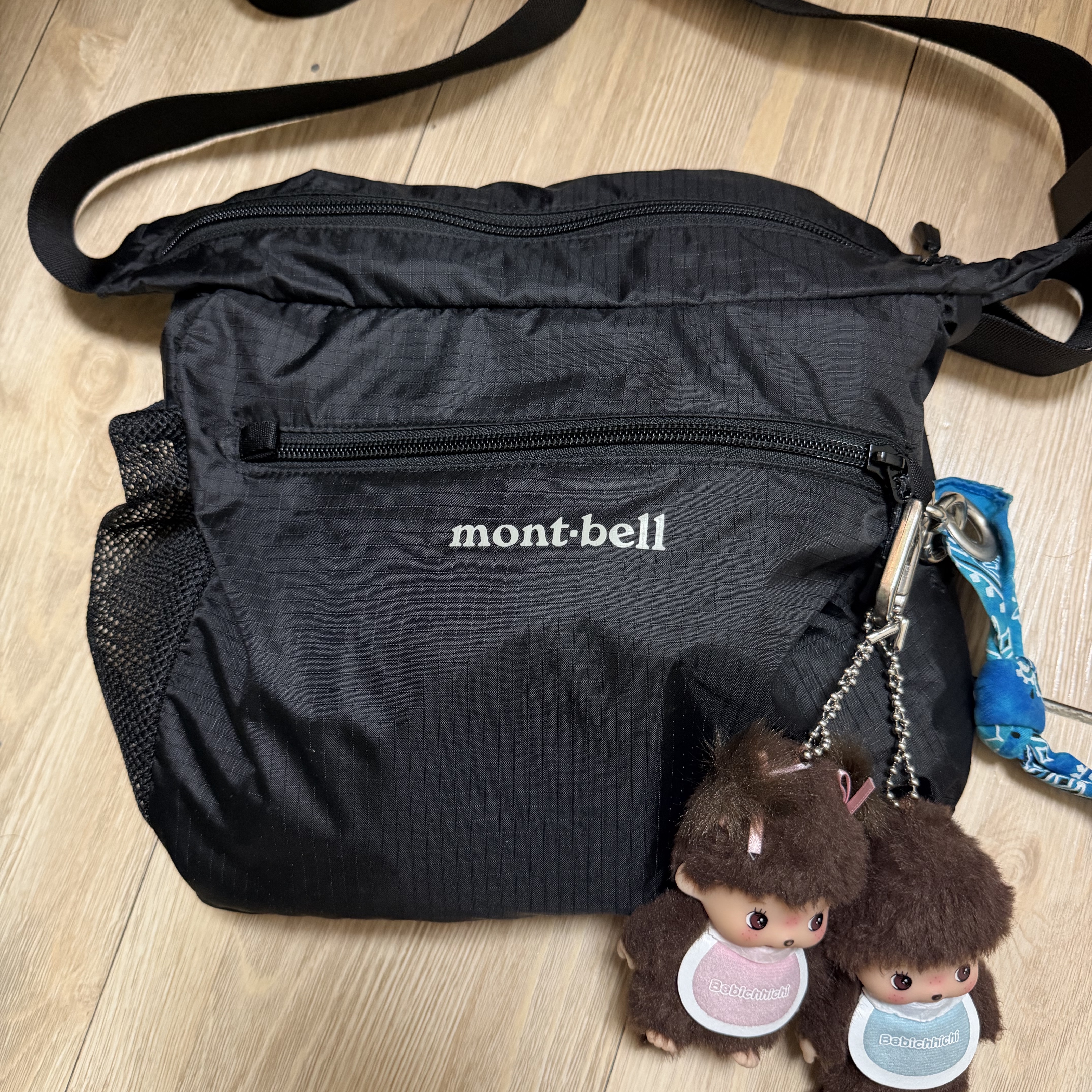 Montbell Pocketable Light Shoulder Bag Small Black, Monchhichi Bebichhichi Bighead Girl Key Chain Brown 착용 스타일