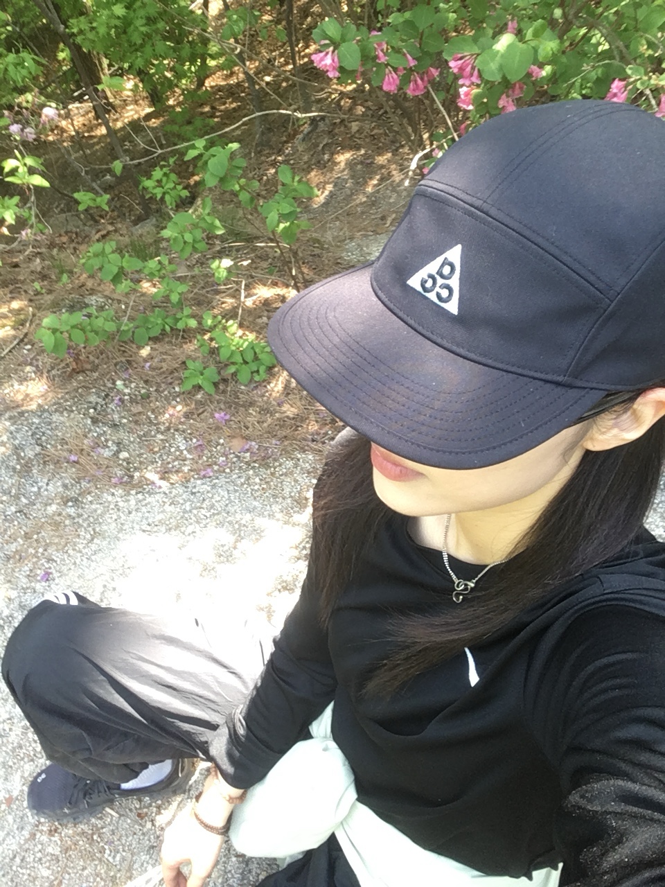 Nike ACG Fly Unstructured Cap Black, (W) On Running Cloud X 3 Black 착용 스타일 - 3