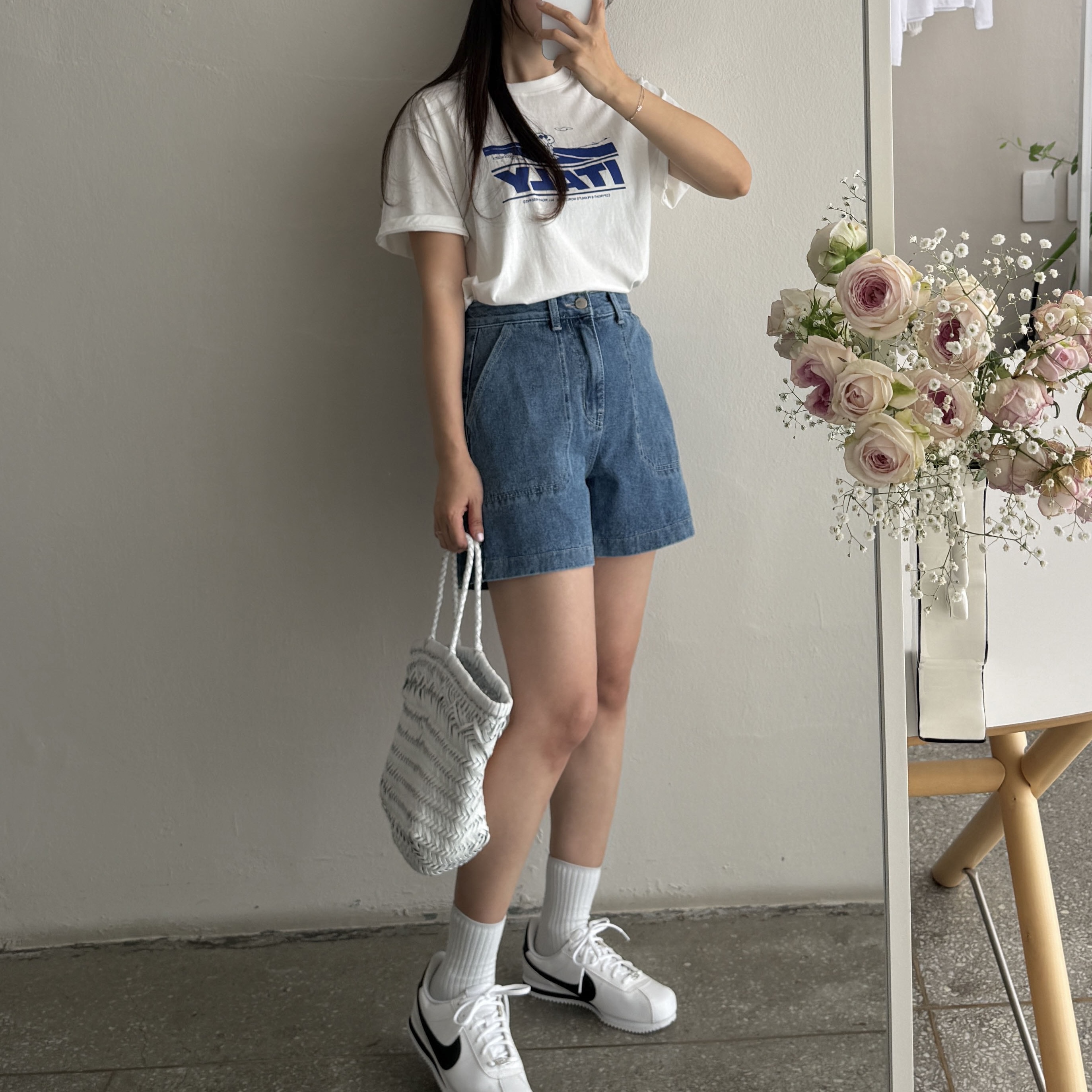 (W) Nike Cortez Leather White Black 착용 스타일 - 4