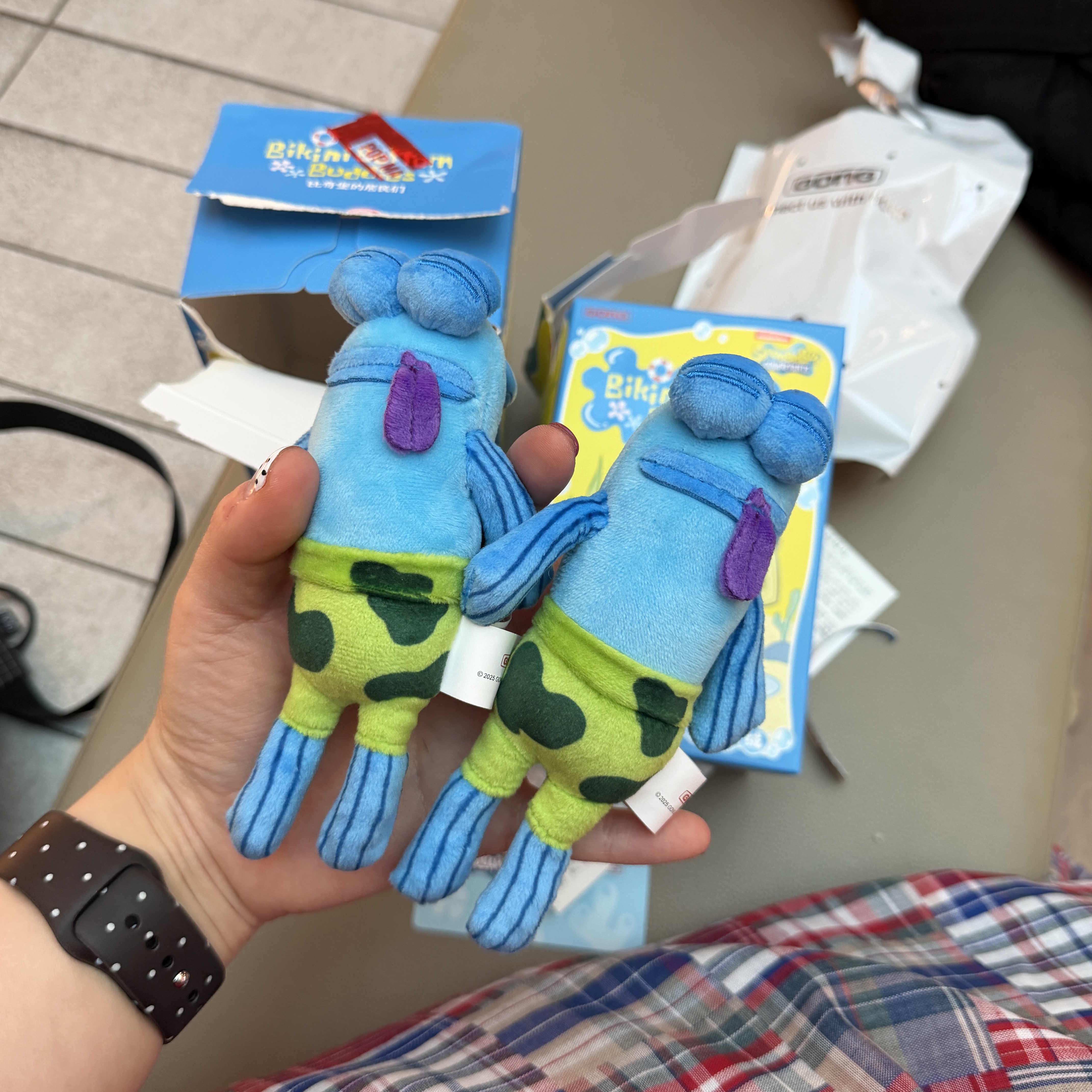 Pop Mart Bikini Bottom Buddies Whimsical Plush (1 Blind Box) 착용 스타일