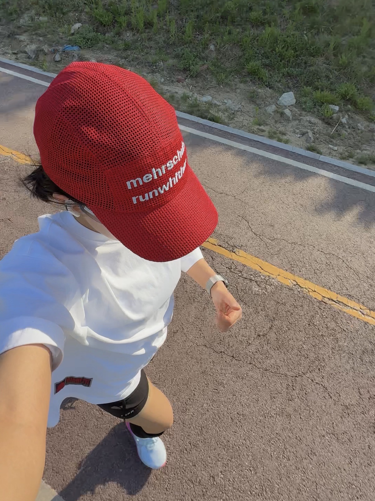 [KREAM 단독] runwhither Mesh Cap Red, [KREAM 단독] VVM IN Protein Bar 26g * 10ea 1box 착용 스타일 - 1
