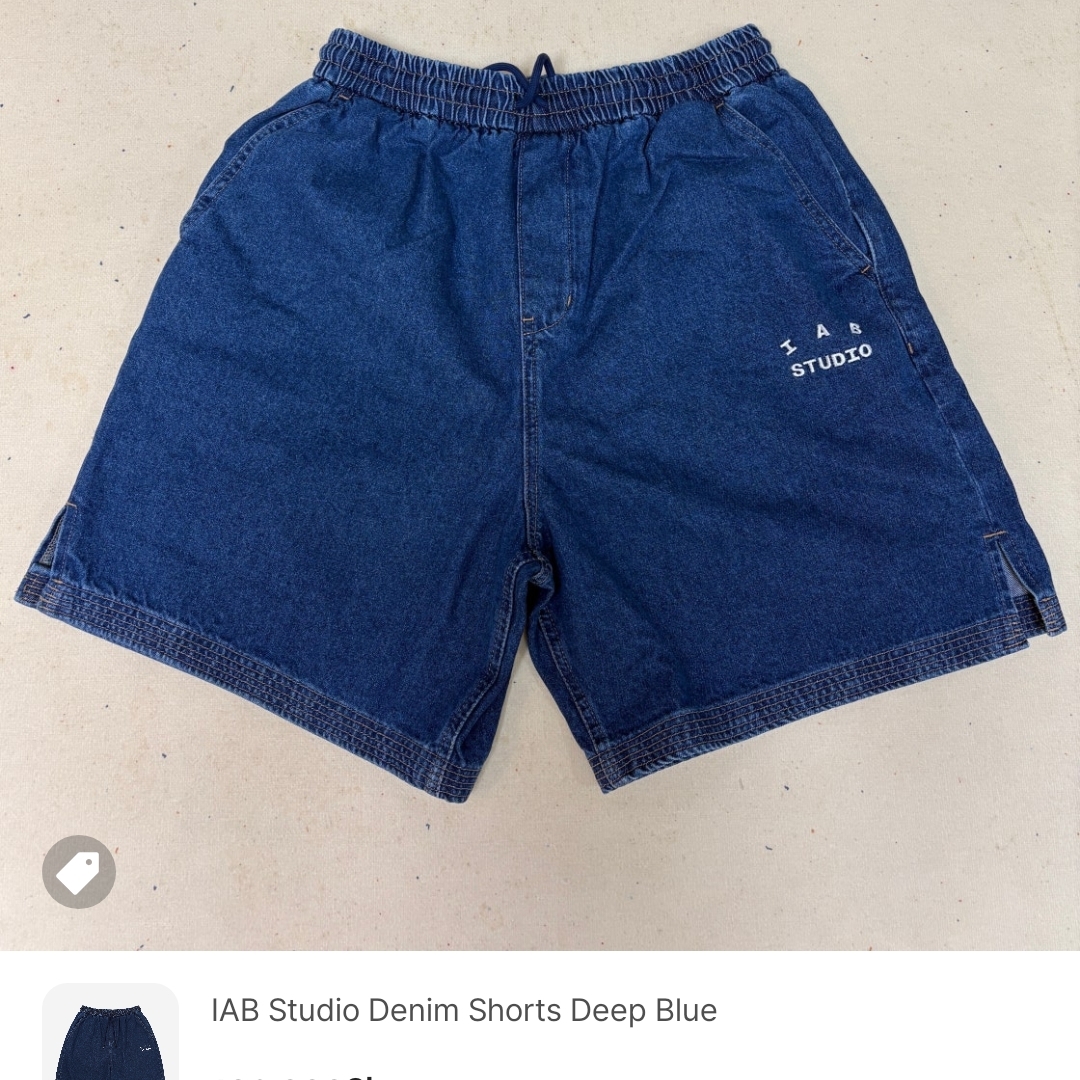 IAB Studio Denim Shorts Deep Blue 착용 스타일