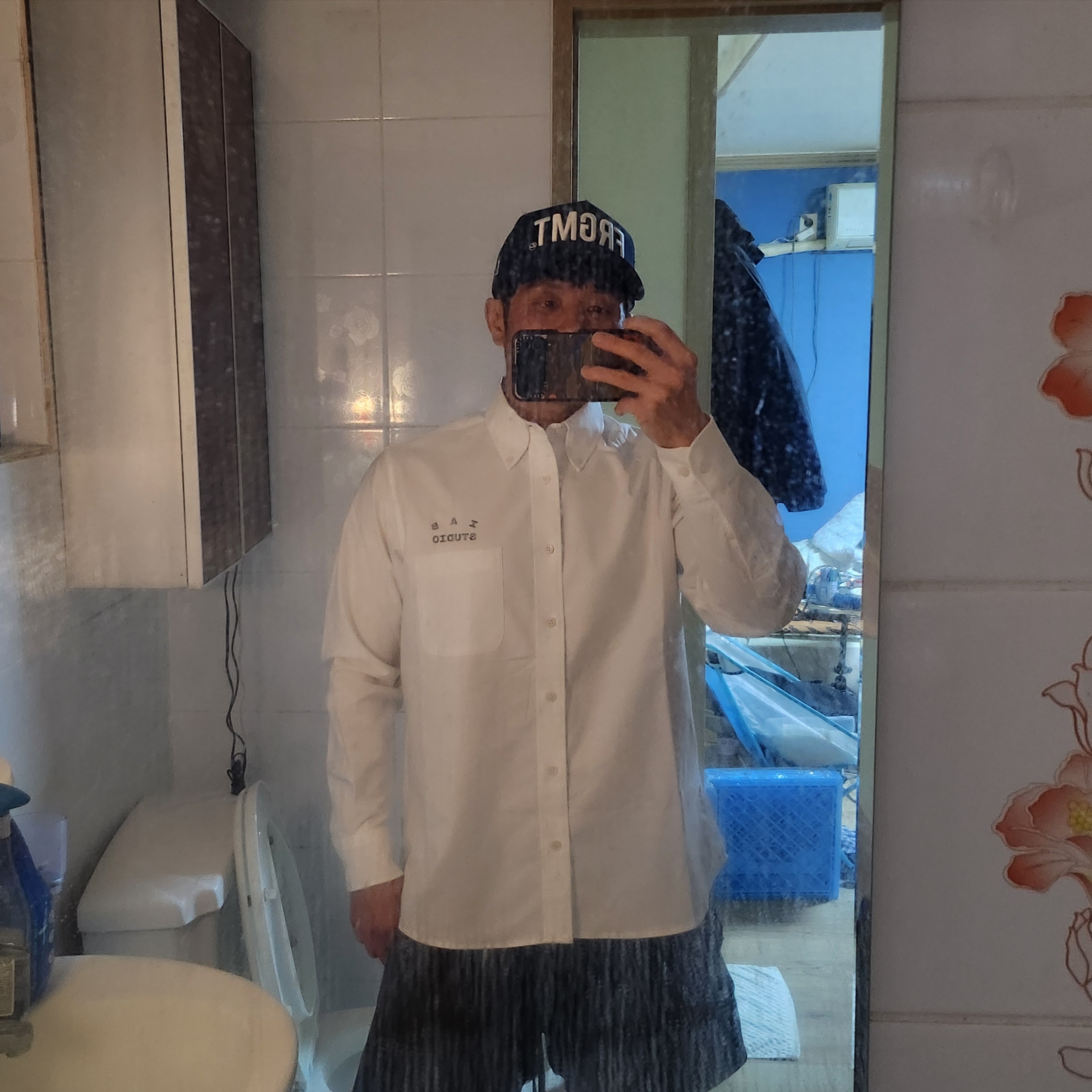 IAB Studio IAB Long Sleeve White - 26SS, IAB Studio IAB Shirt White 착용 스타일 - 2