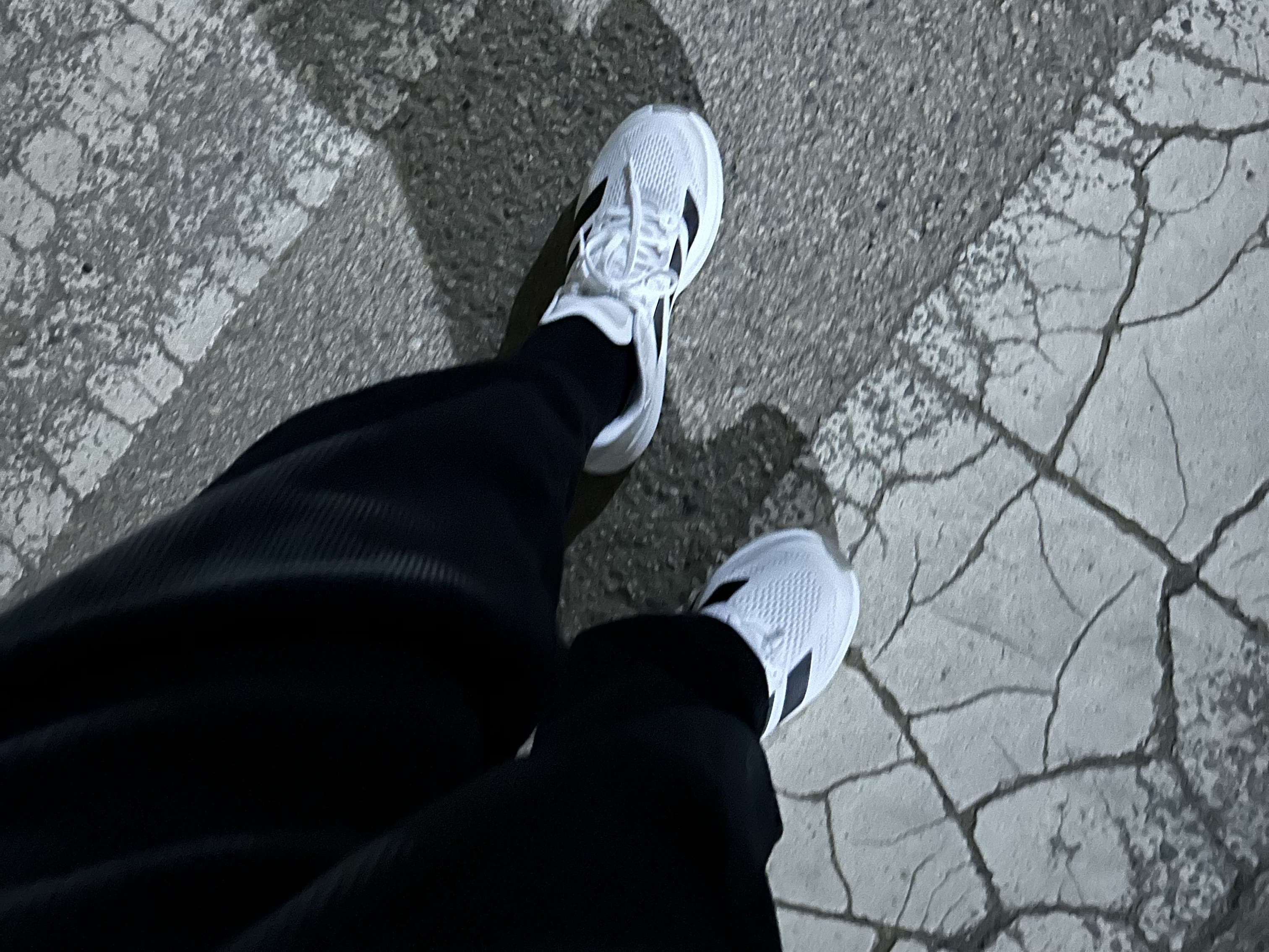 Adidas Duramo Speed 2 Cloud White Core Black 착용 스타일