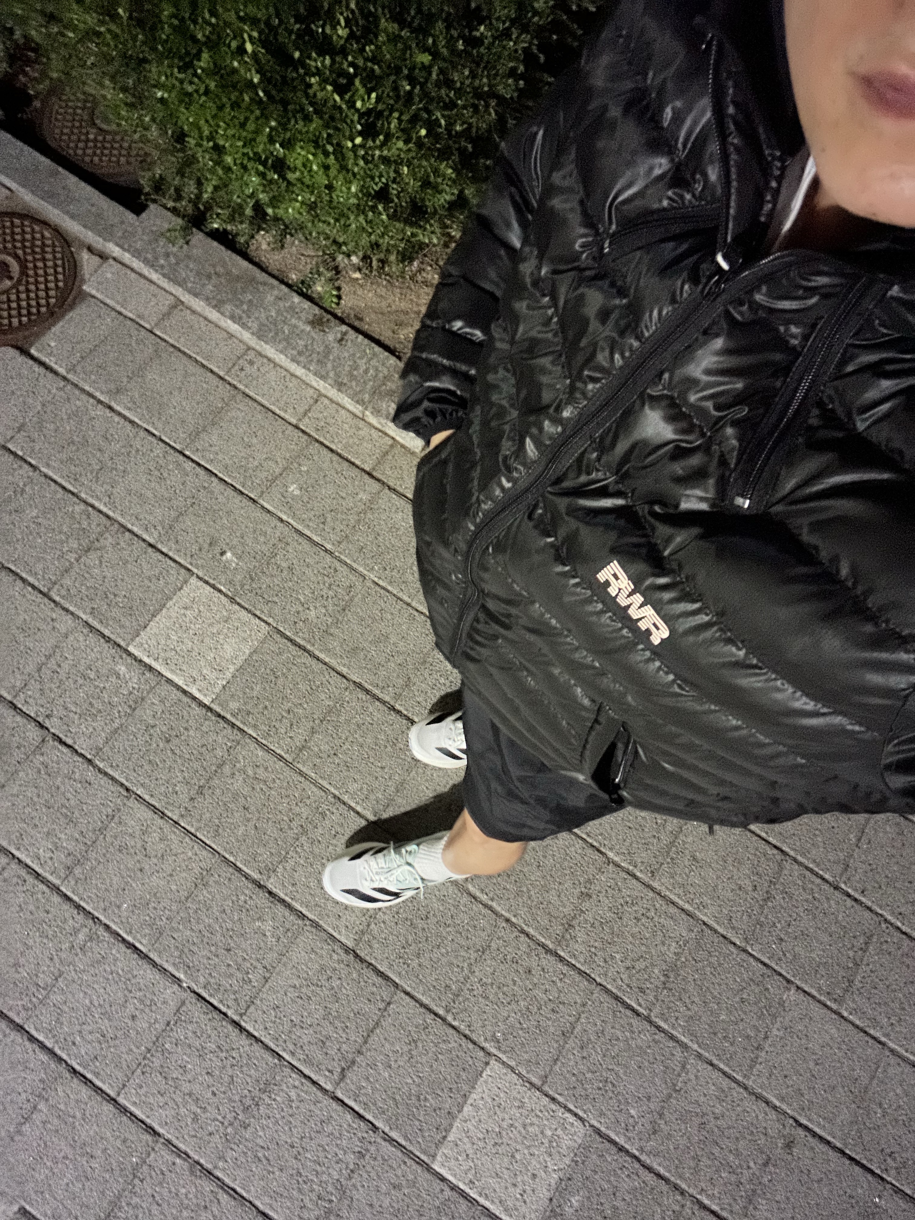 Adidas Adizero EVO SL Cloud White Core Black, [KREAM 단독] runwhither Lightweight Hoodie Padding Black 착용 스타일