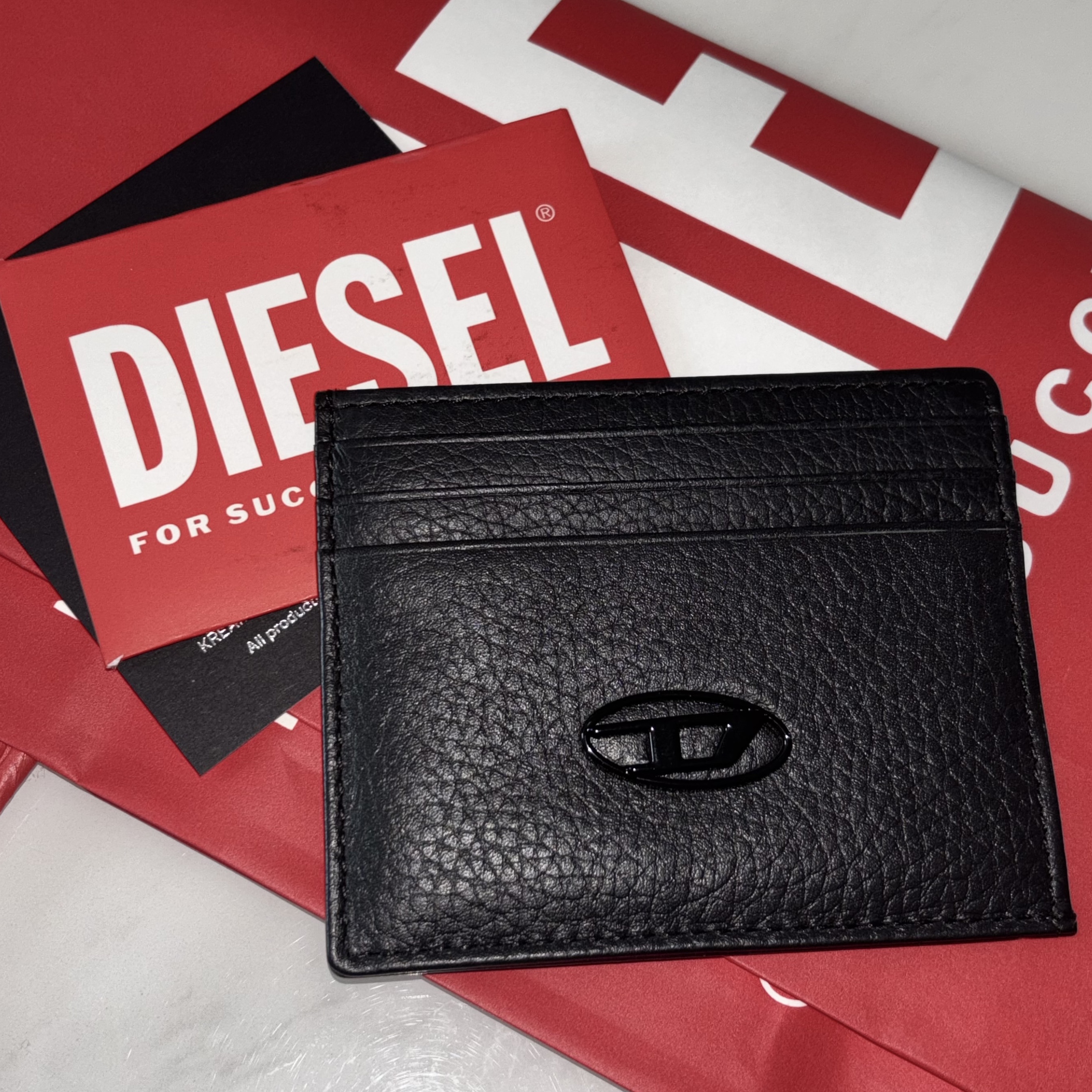 Diesel Johnny Card Case Black Black 착용 스타일