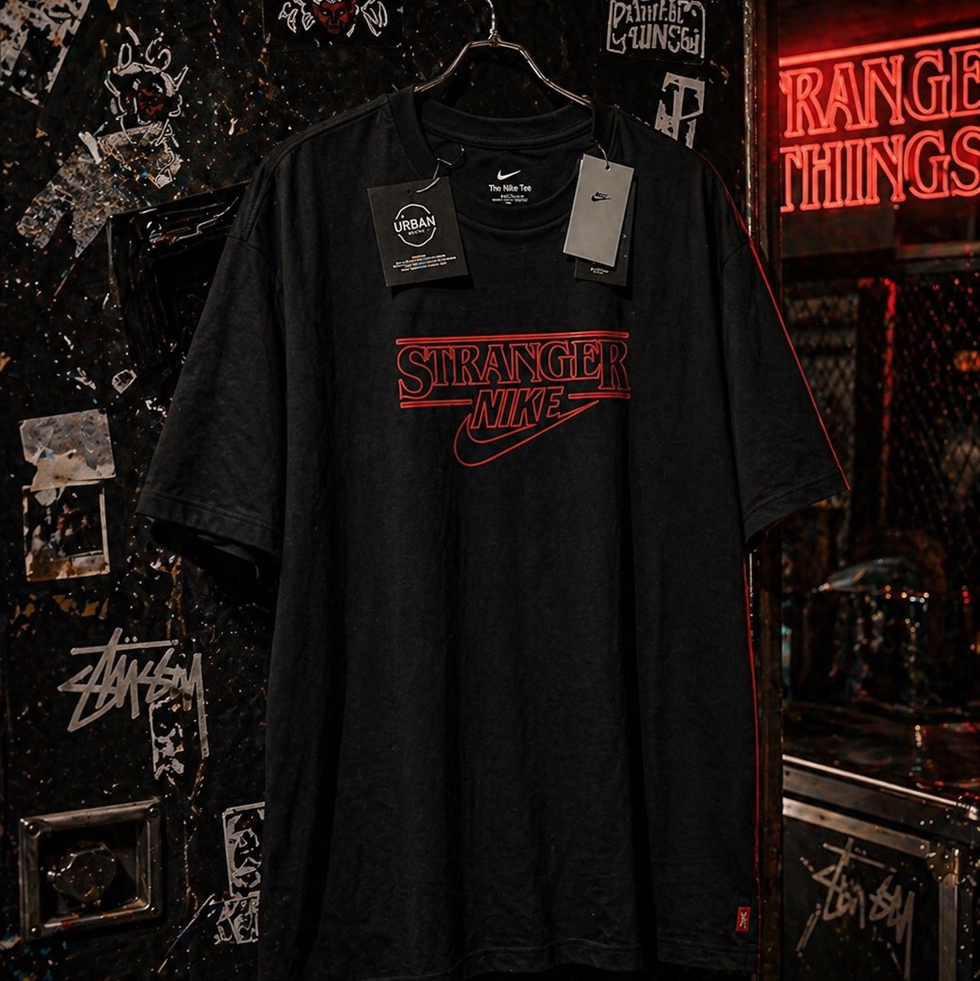 Nike x Stranger Things NSW Short Sleeve T-Shirt Black (IB8056-010) 착용 스타일
