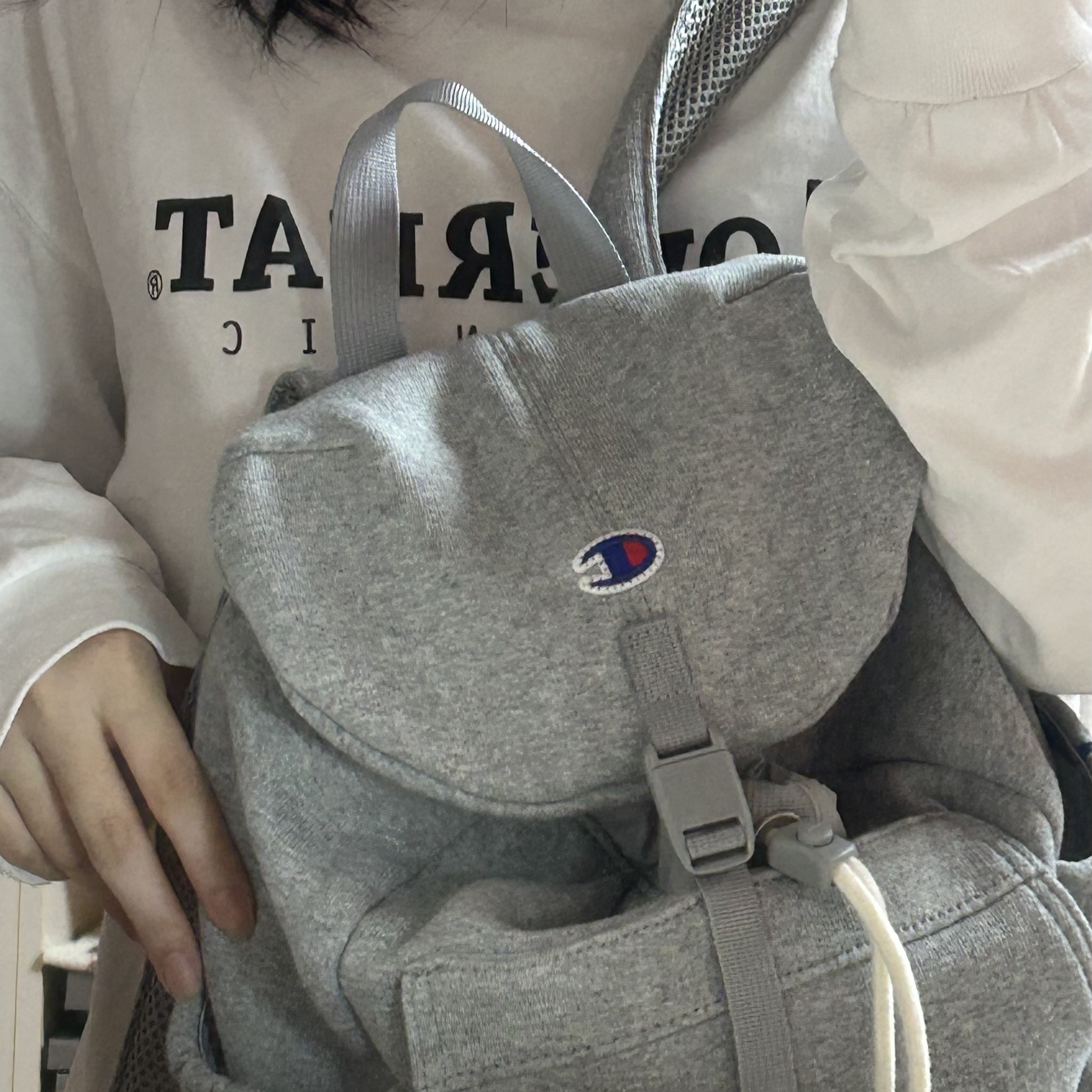 Champion x Rawrow String Rucksack Mini Backpack Grey 착용 스타일