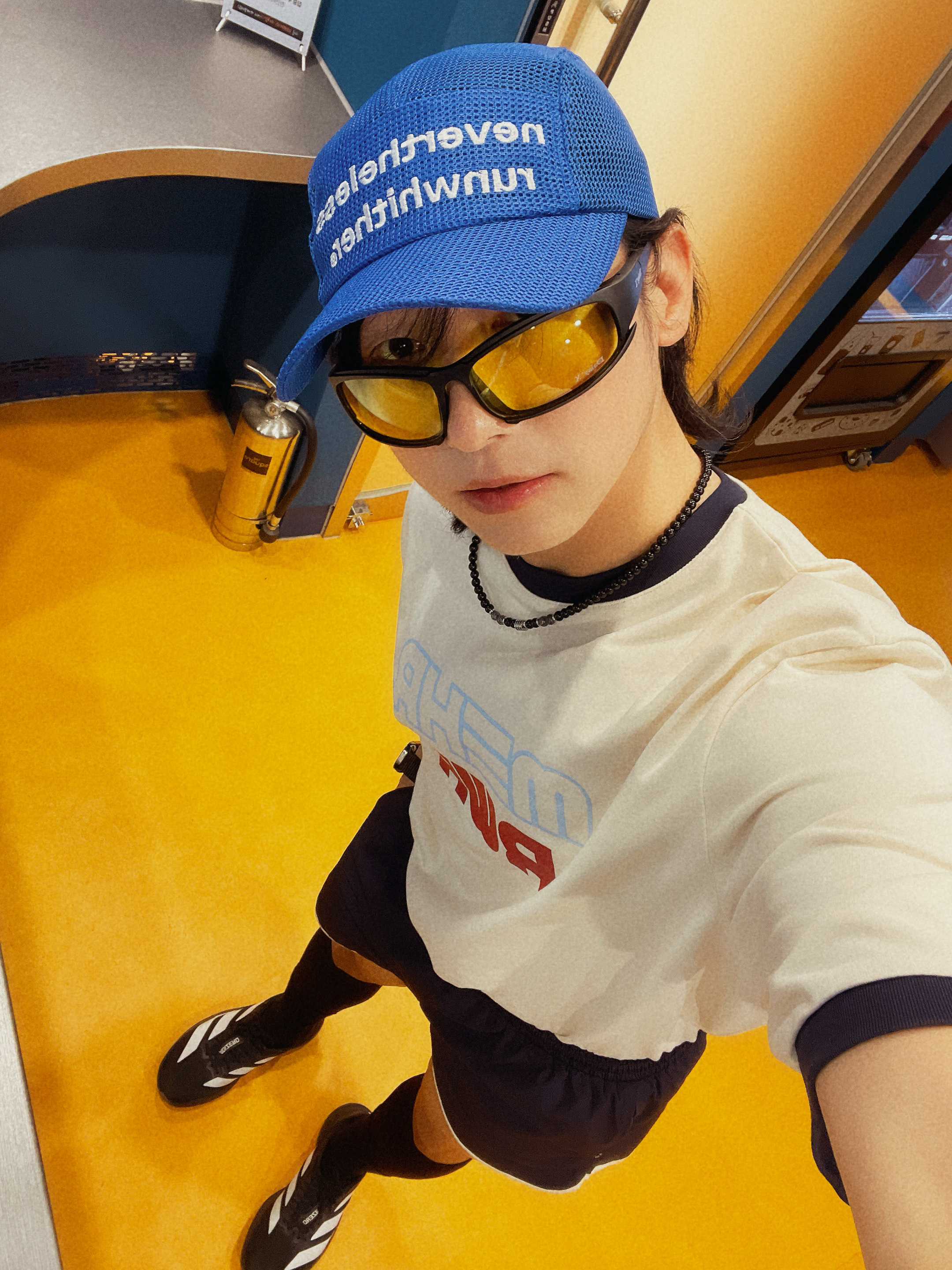 [KREAM 단독] RWR x MEHR Ringer T-Shirt Cream, [KREAM 단독] RWR x MEHR 3inch Shorts Dark Navy 착용 스타일 - 4