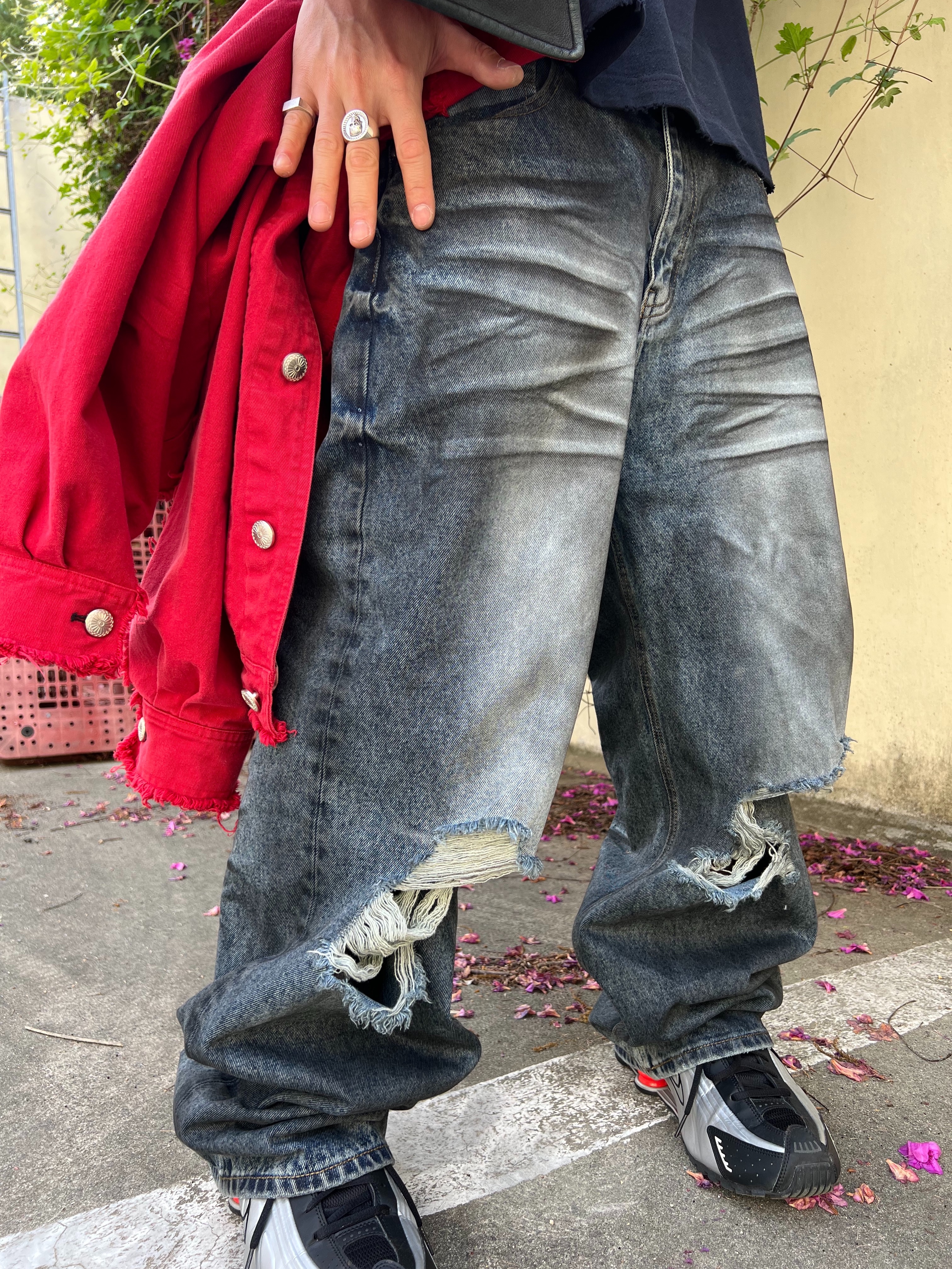 Hono Report Leaf Bracelet, Nike Shox R4 Metallic Silver Red 착용 스타일 - 4