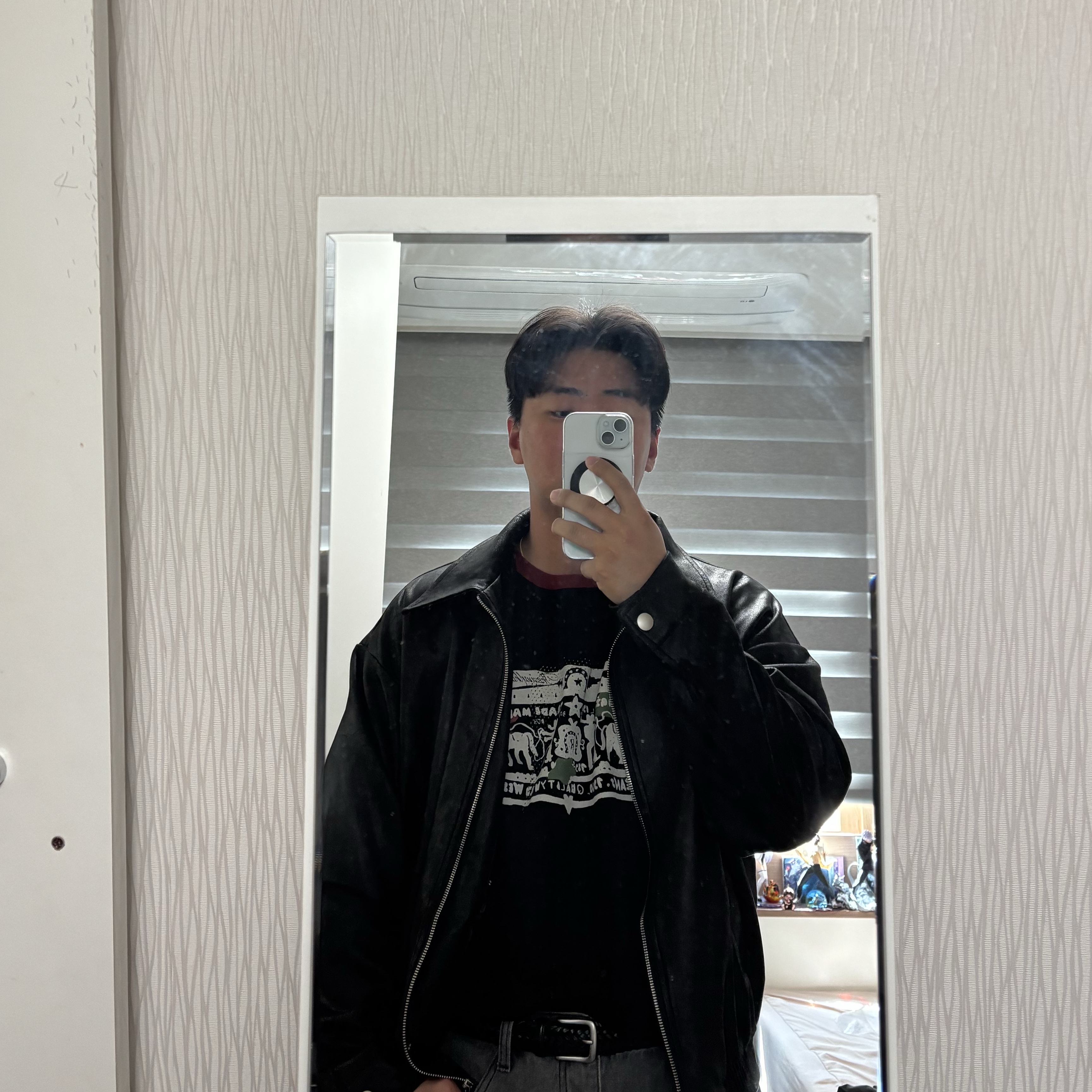 [KREAM 단독] Thevinylhouse Cowboy Pictogram Ringer Tee Black 착용 스타일