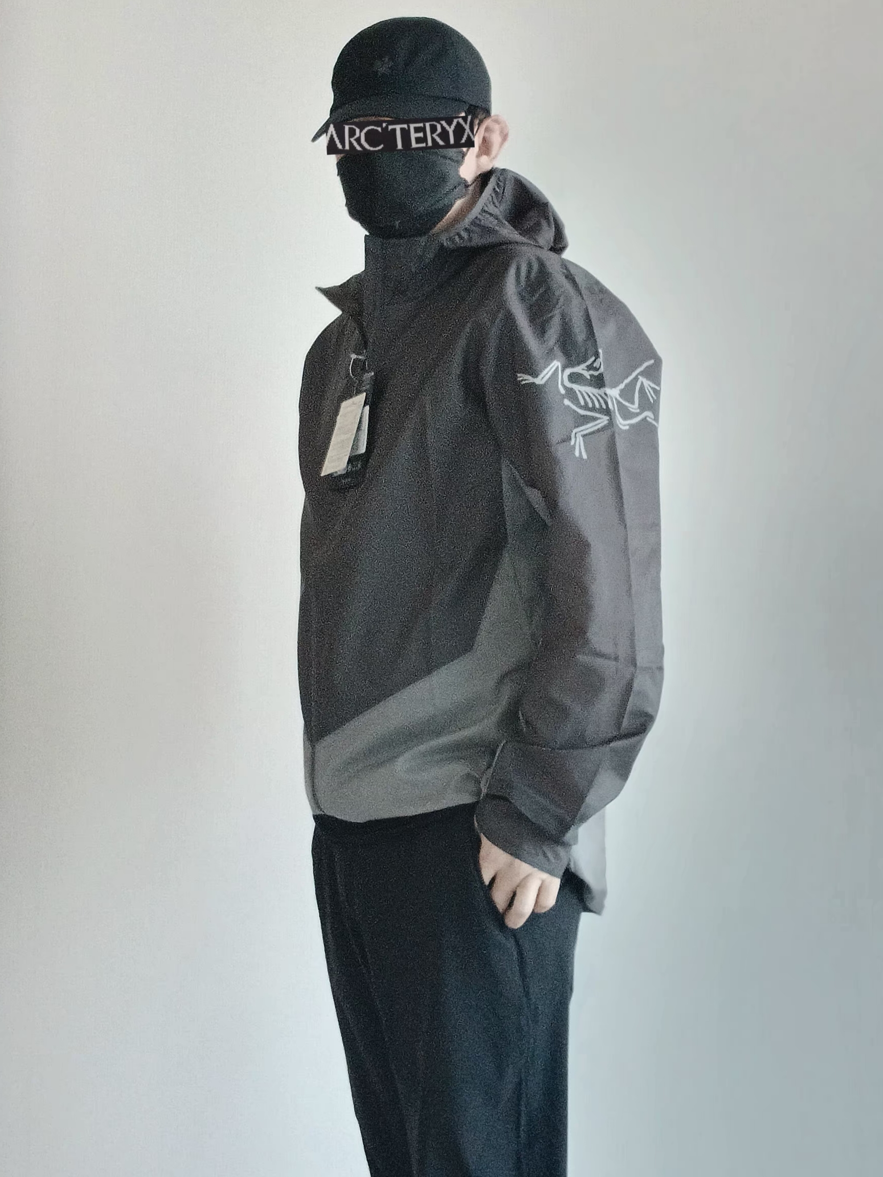Goldwin Gore-Tex 3L Cap Black, Arc'teryx Norvan Windshell Hoody Cloud Void 착용 스타일 - 1