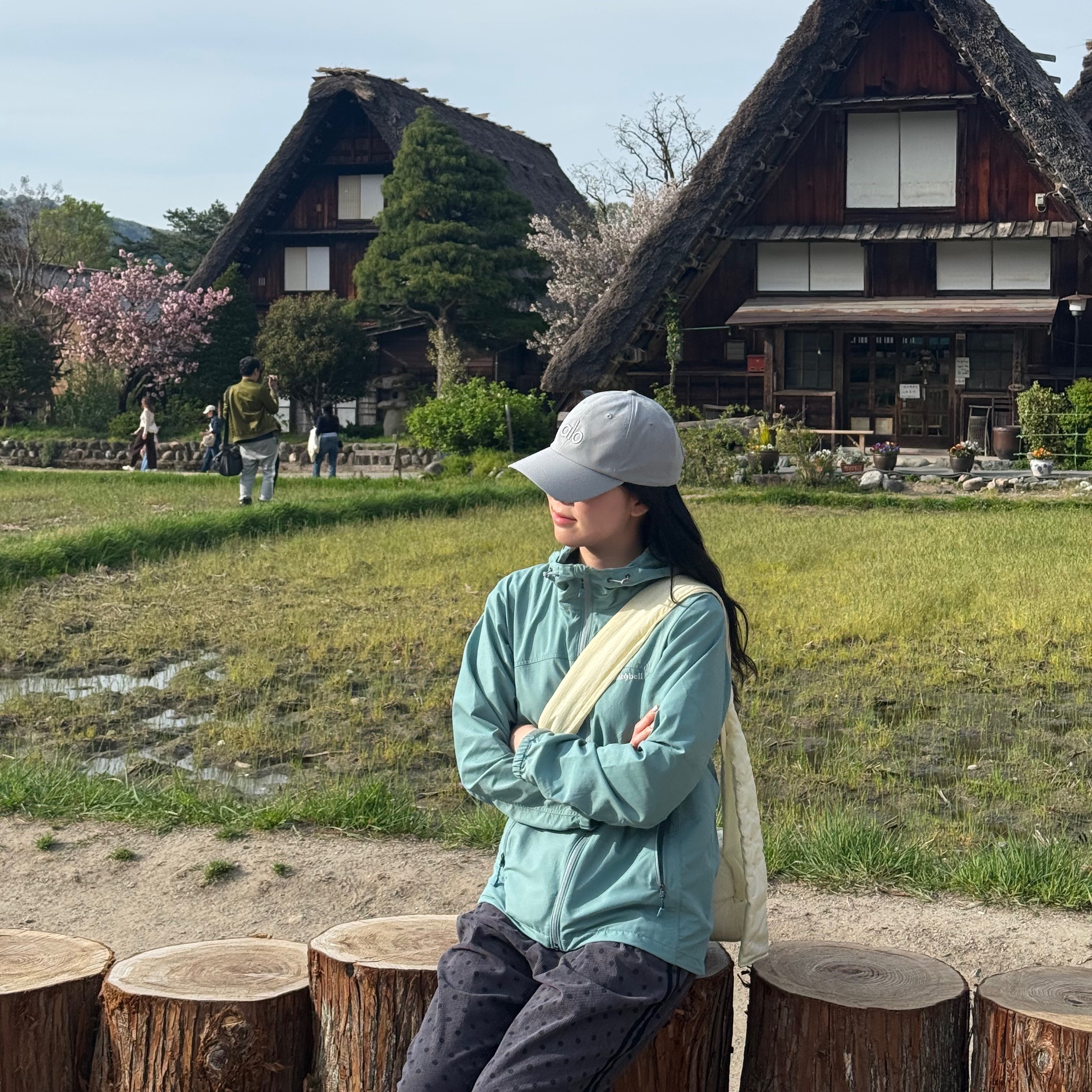(W) Alo Yoga Performance Off Duty Cap Bluestone, (W) Montbell O.D. Hooded Jacket Blue Green 착용 스타일 - 1