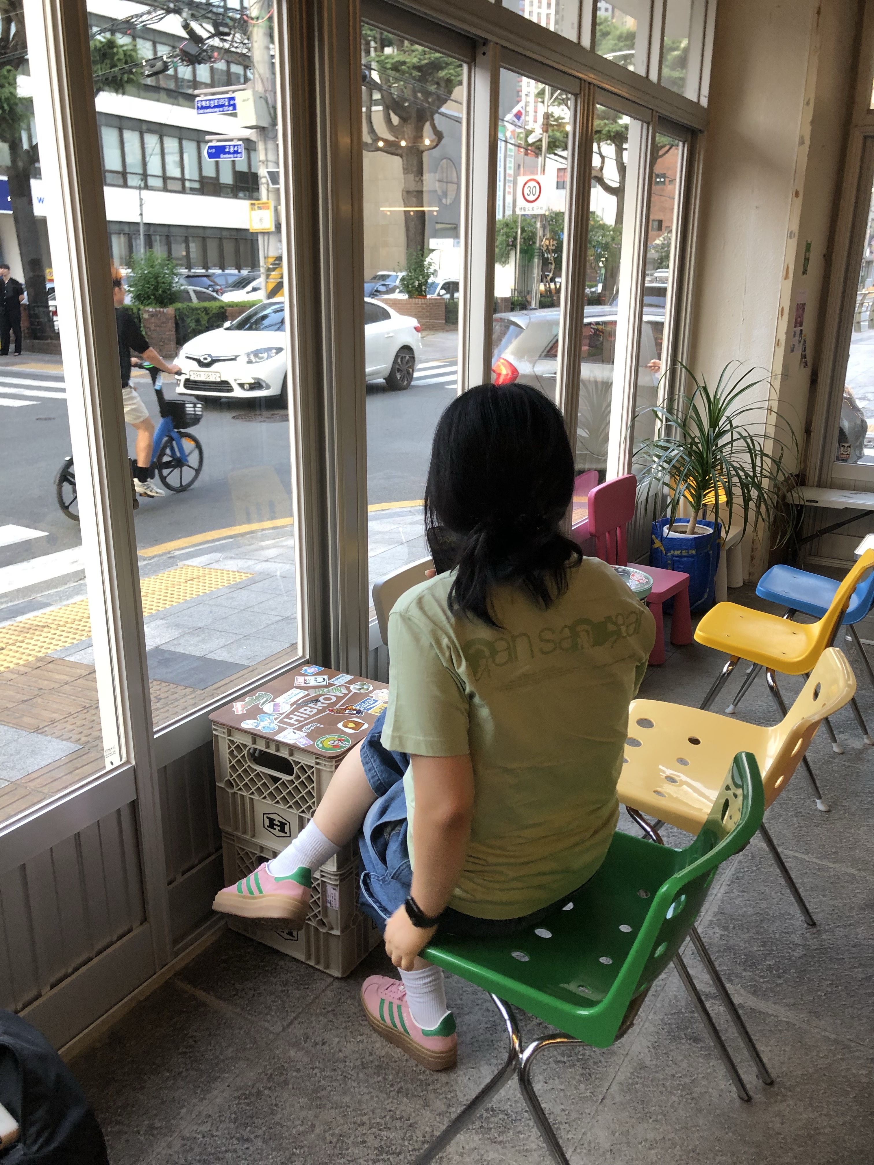 Sansan Gear Logo T-Shirt Light Green - 25SS 착용 스타일