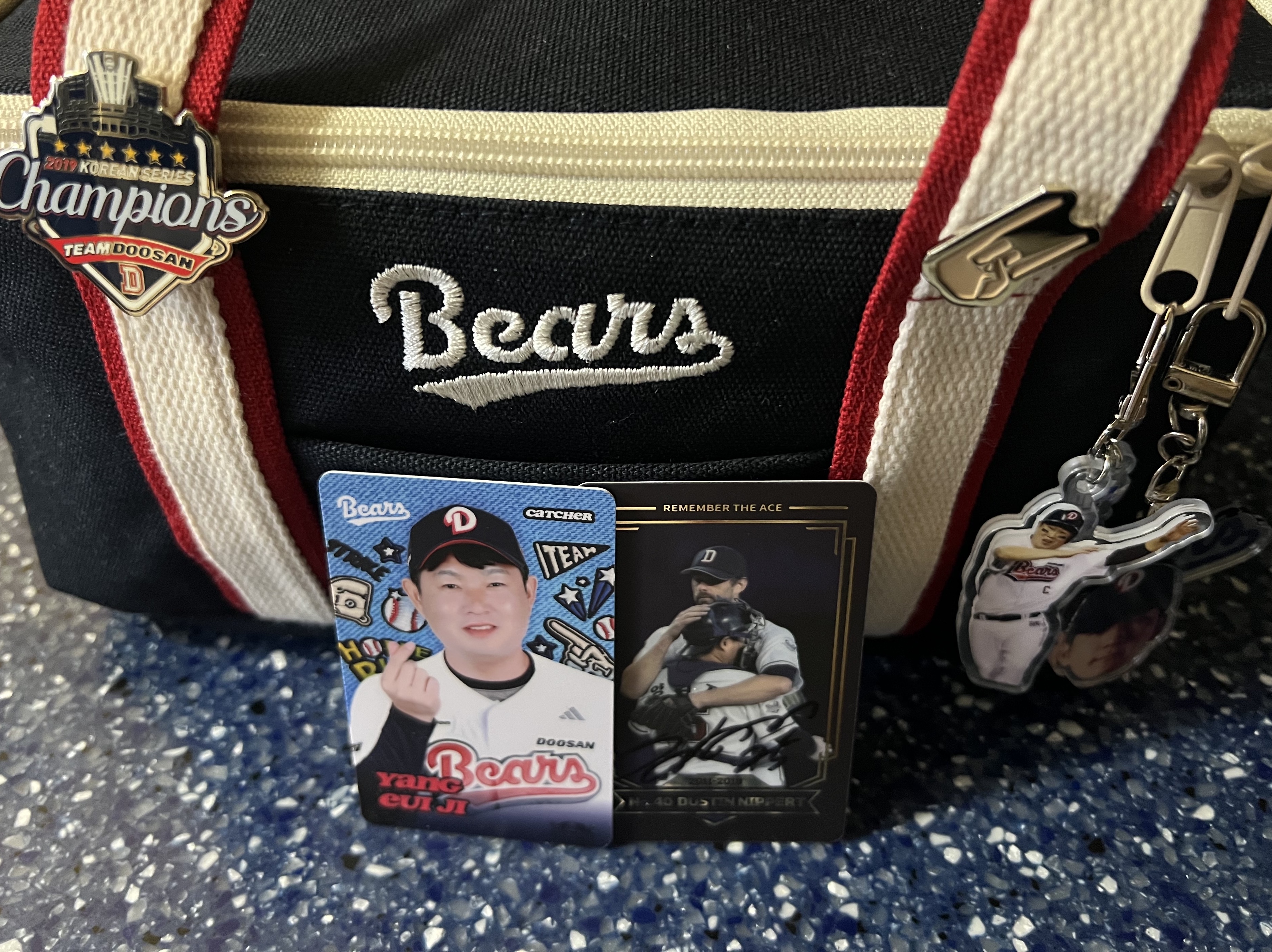 [KREAM 단독] Doosan Bears x Kokorokara Hustle Pudding 2pcs & Kokoro Bear Cooler Bag Set, [KREAM 단독] Doosan Bears x Kokorokara Hustle Pudding Set of 2 착용 스타일 - 2
