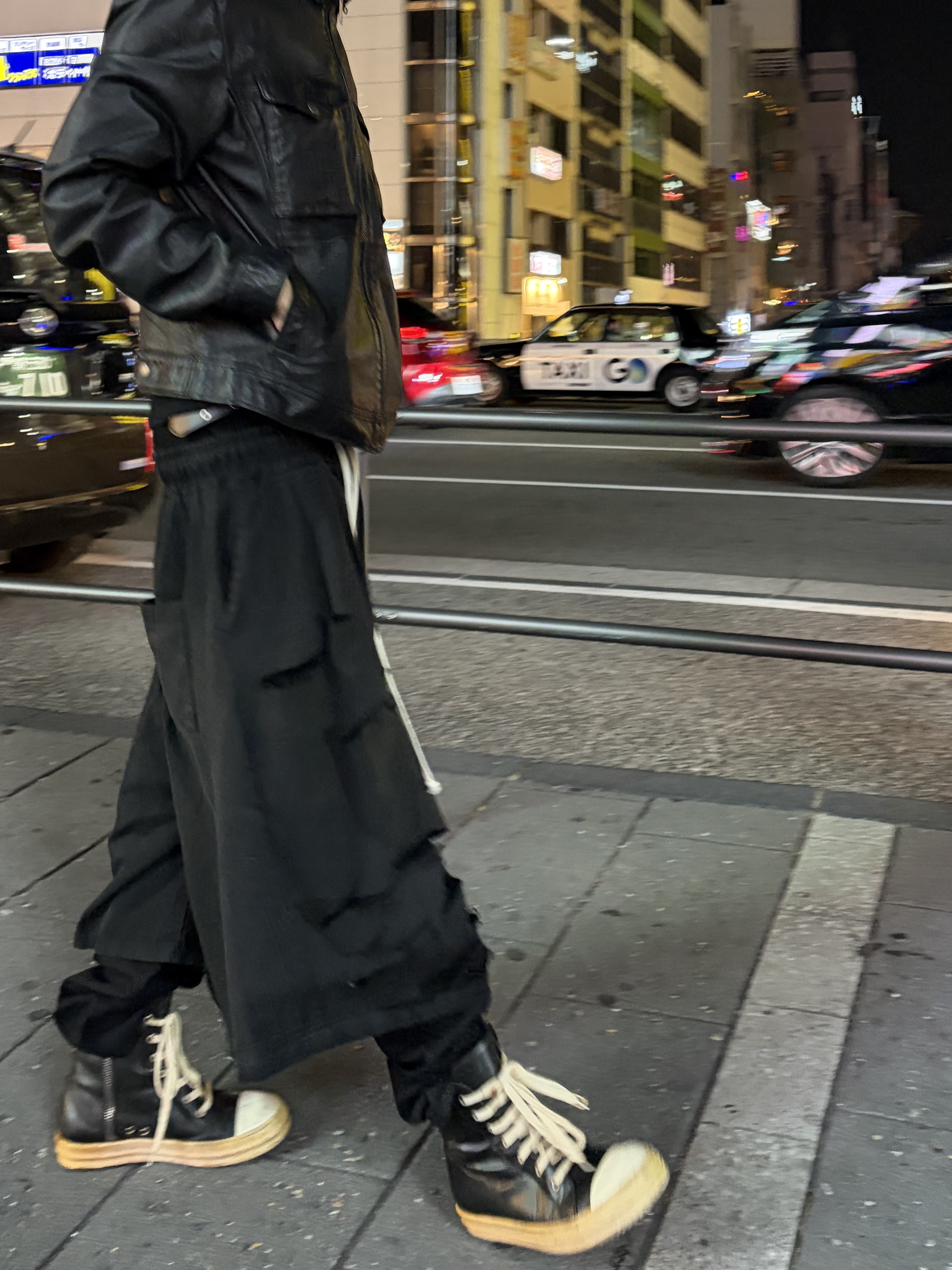 Rick Owens Drkshdw Pentagram Ramones Sneakers Black Pearl 착용 스타일 - 1