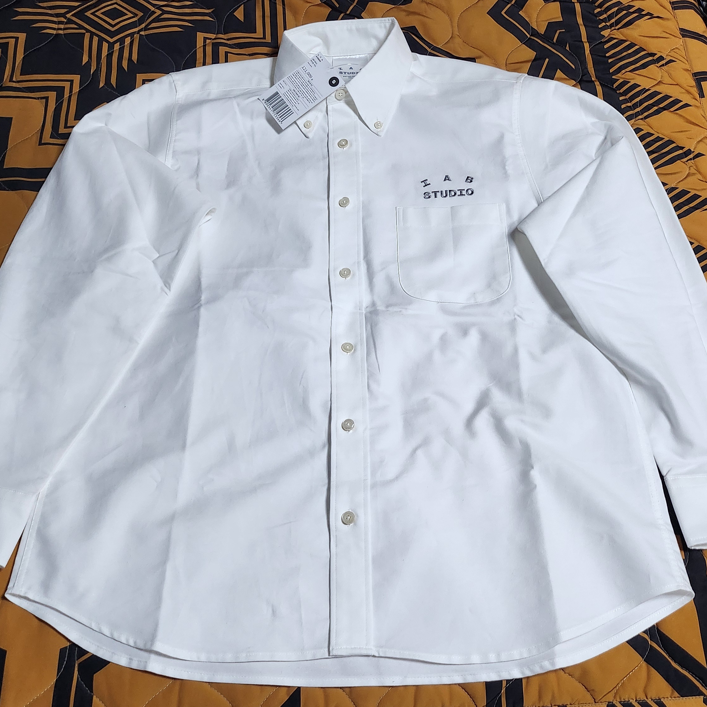 IAB Studio IAB Shirt White 착용 스타일 - 1