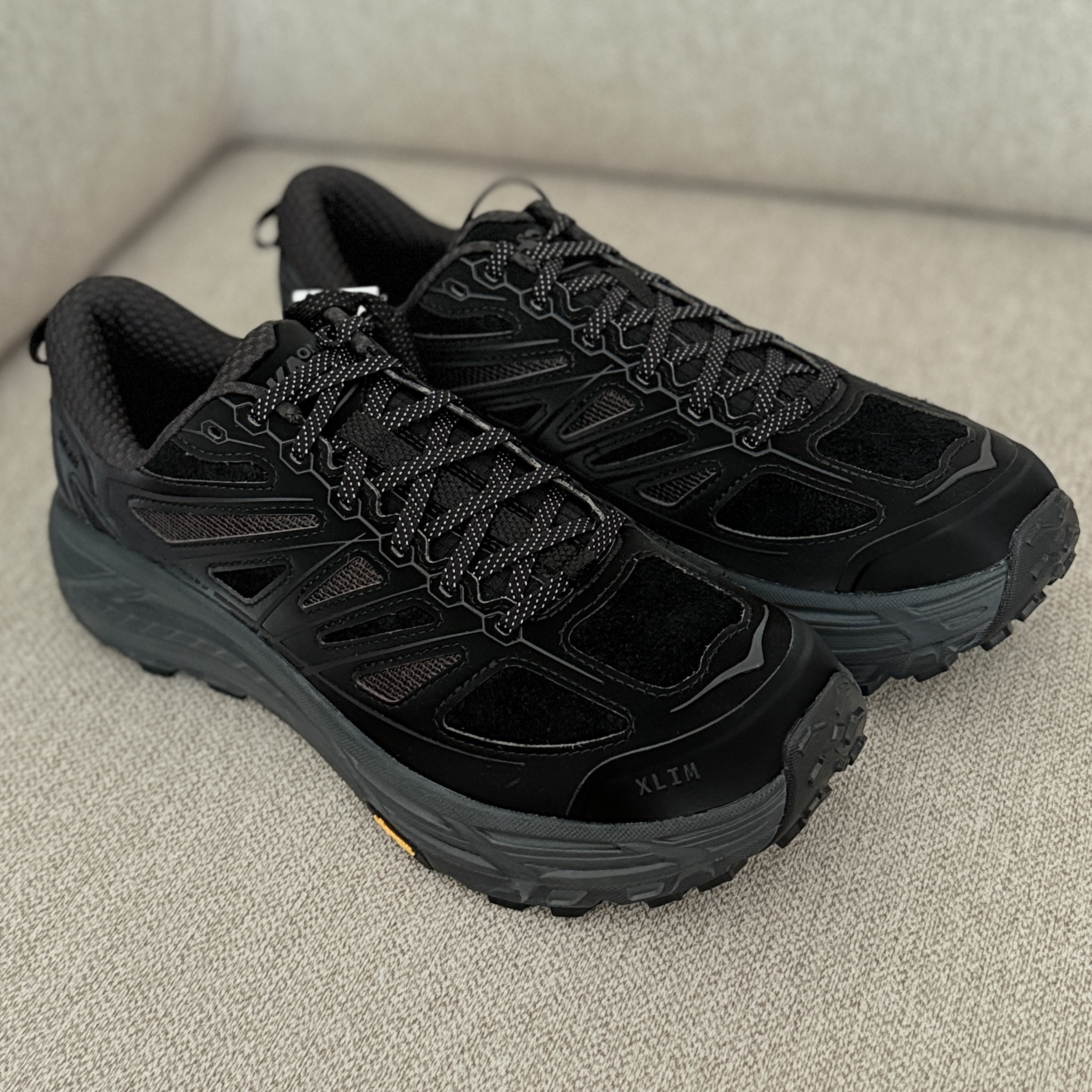 Hoka x Xlim Mafate Speed 2 TS Black Charcoal 착용 스타일