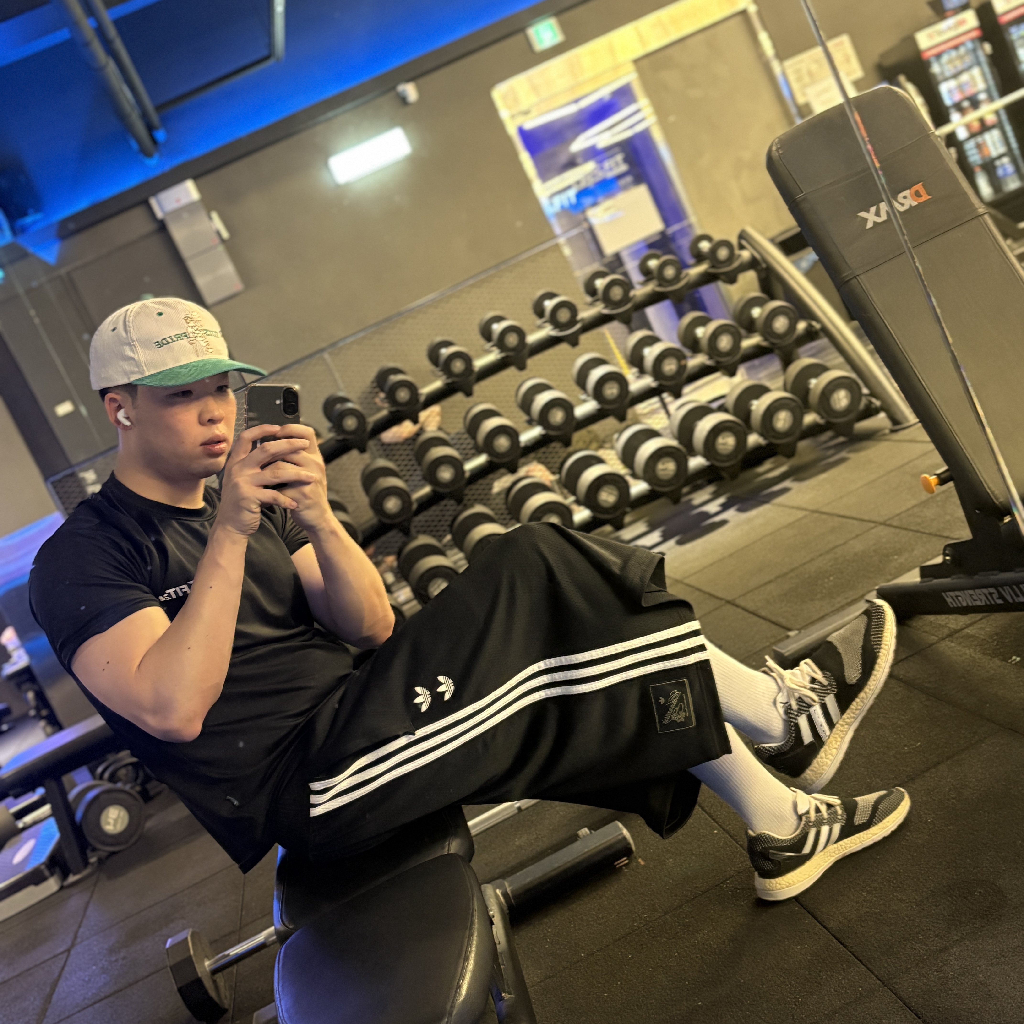 Adidas x Willy Chavarria Mesh Shorts Black - KR Sizing, Adidas x Willy Chavarria Logo Short Sleeve T-Shirt Black - KR Sizing 착용 스타일