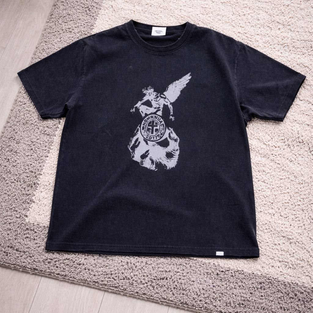 [KREAM 단독] NOMANUAL Devil Ring Damaged T-shirt Washed Black 착용 스타일 - 6