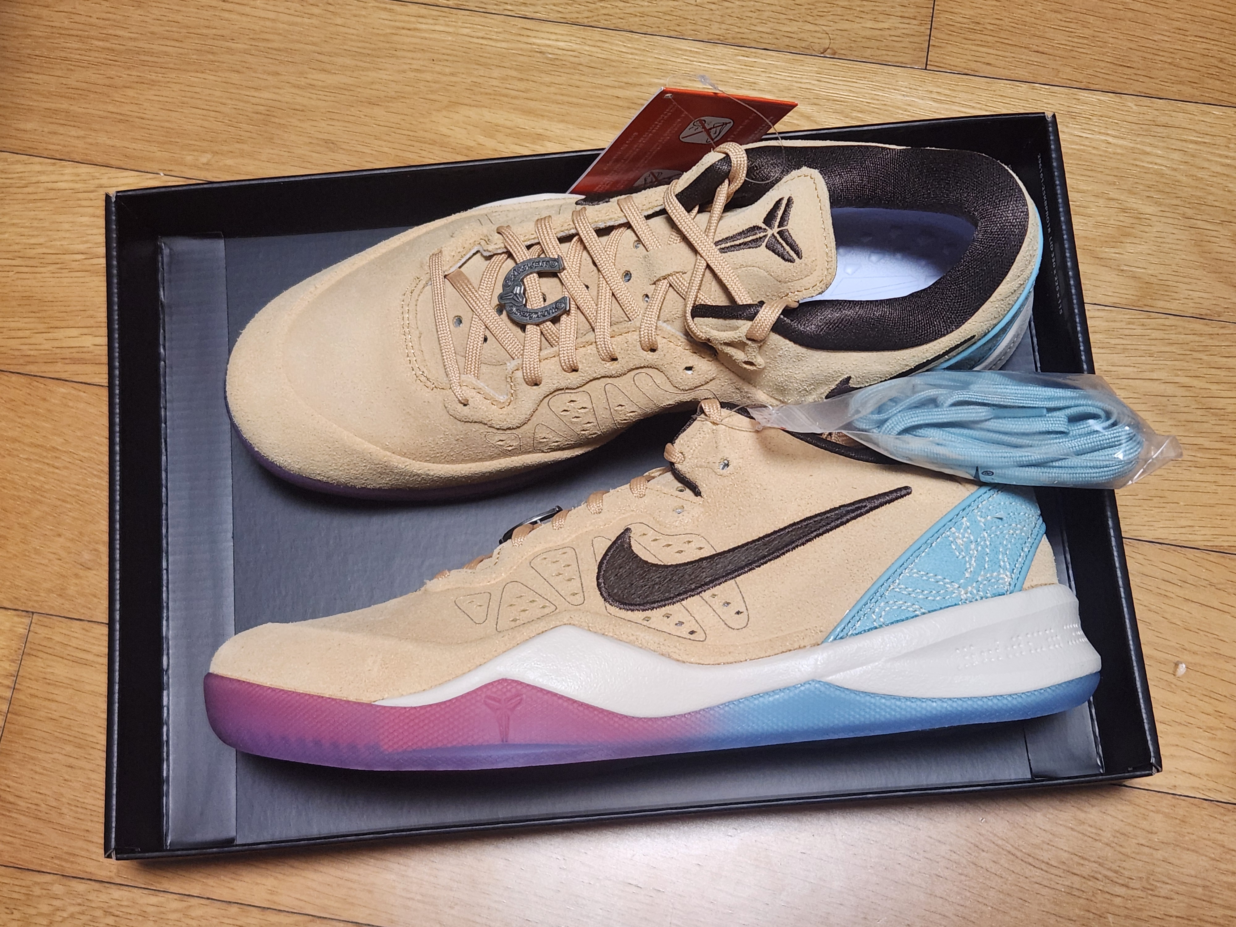 Nike Kobe 8 Protro Siempre Mio Twine and Baroque Brown 착용 스타일