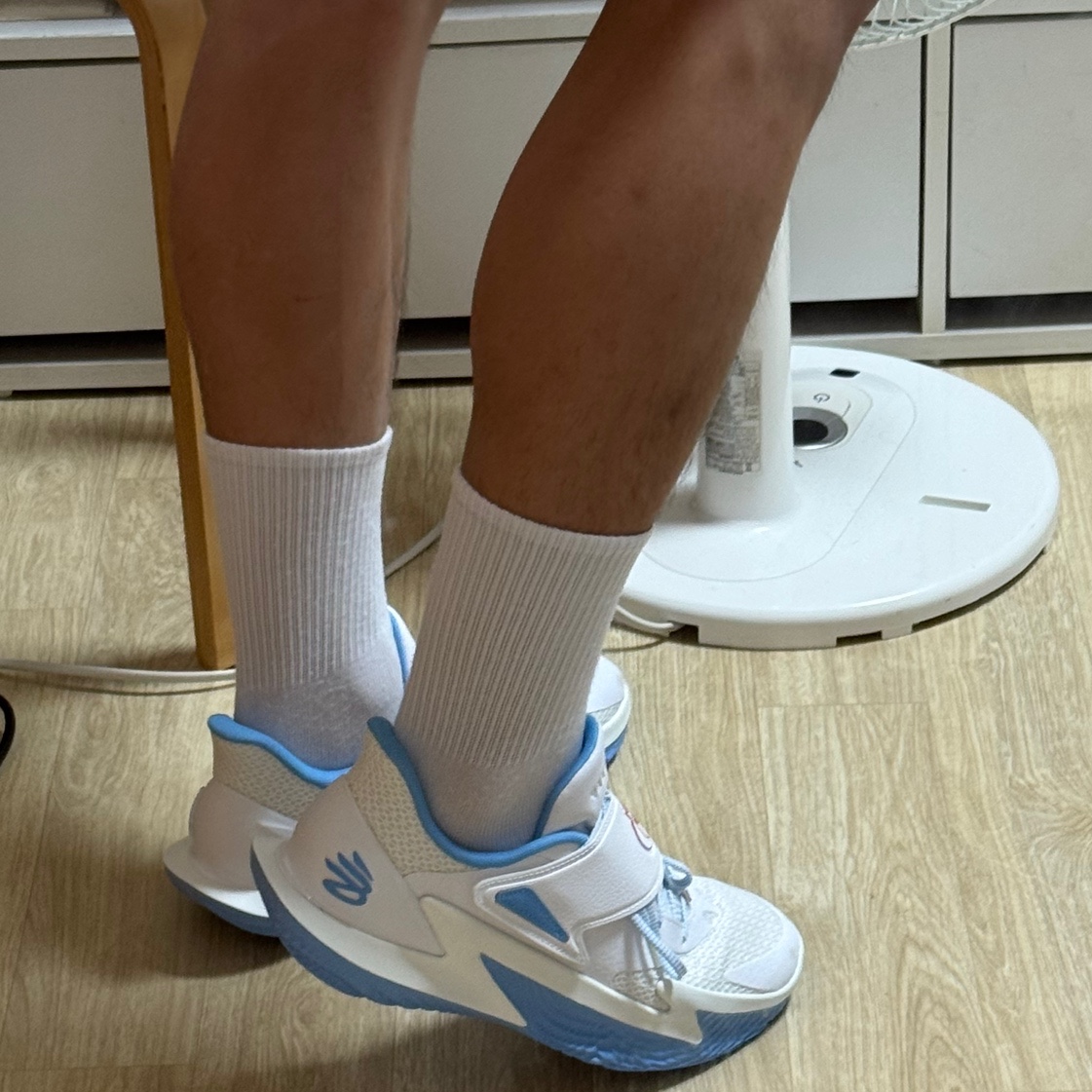Under Armour D. Fox 2 Blue Flame White Horizon Blue 착용 스타일 - 1