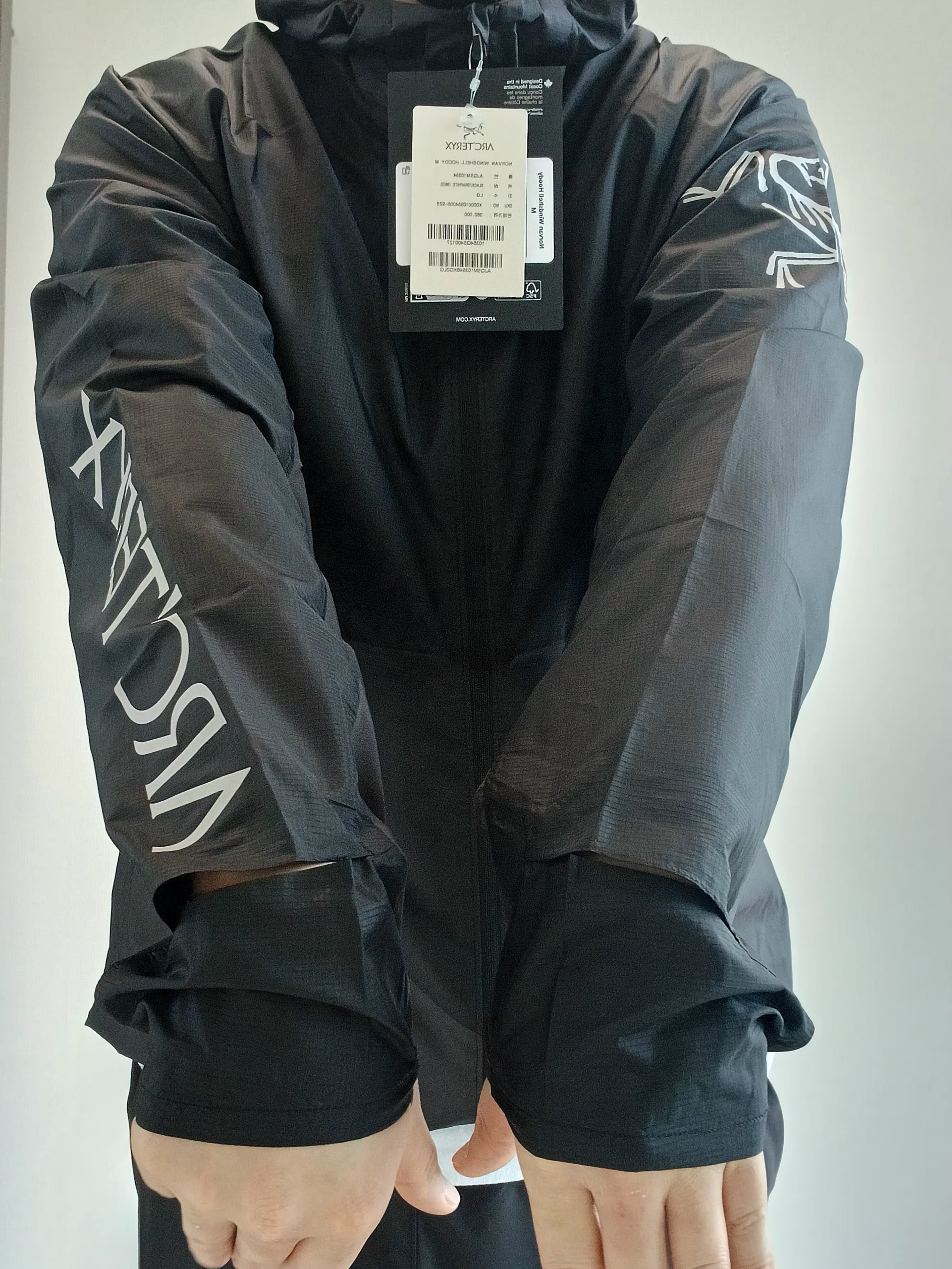 Patagonia Terrebonne Joggers Black, Arc'teryx Bird Word Cap 24K Black 착용 스타일 - 5