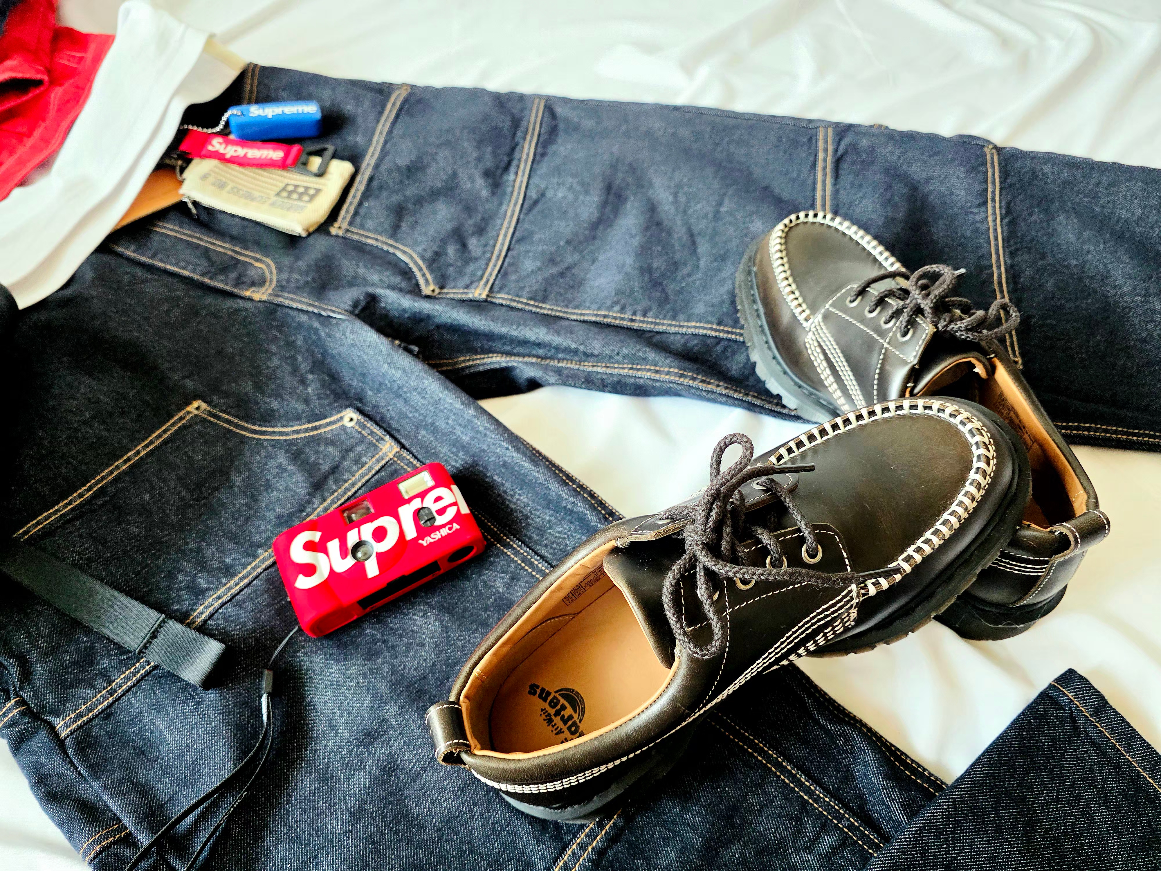 Dr. Martens Lowell Orleans Leather Moc Toe Shoes DMS Olive, Supreme x MM6 Maison Margiela Eagle Leather Backpack Black - 26SS 착용 스타일 - 5