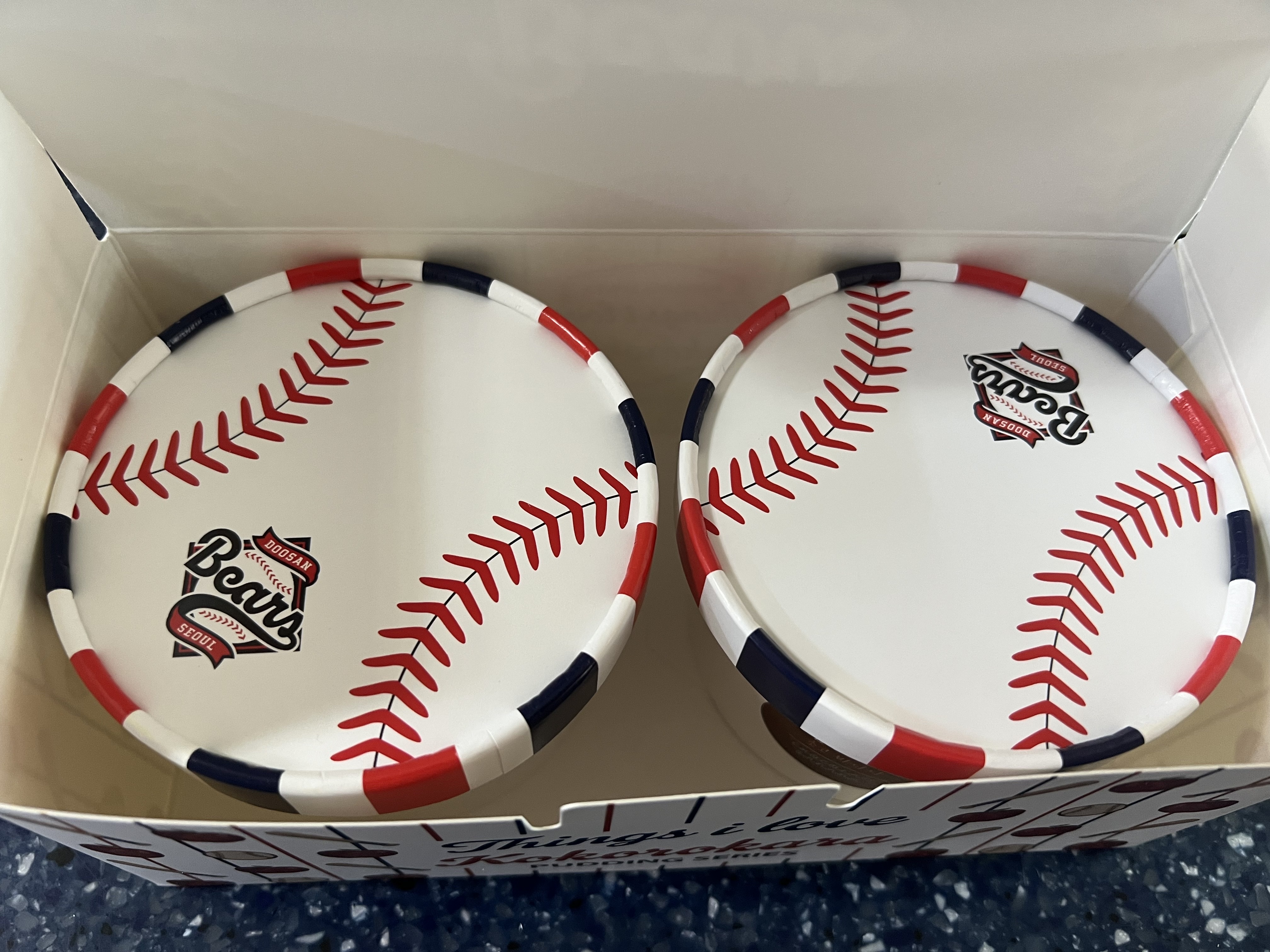 [KREAM 단독] Doosan Bears x Kokorokara Hustle Pudding 2pcs & Kokoro Bear Cooler Bag Set, [KREAM 단독] Doosan Bears x Kokorokara Hustle Pudding Set of 2 착용 스타일 - 6