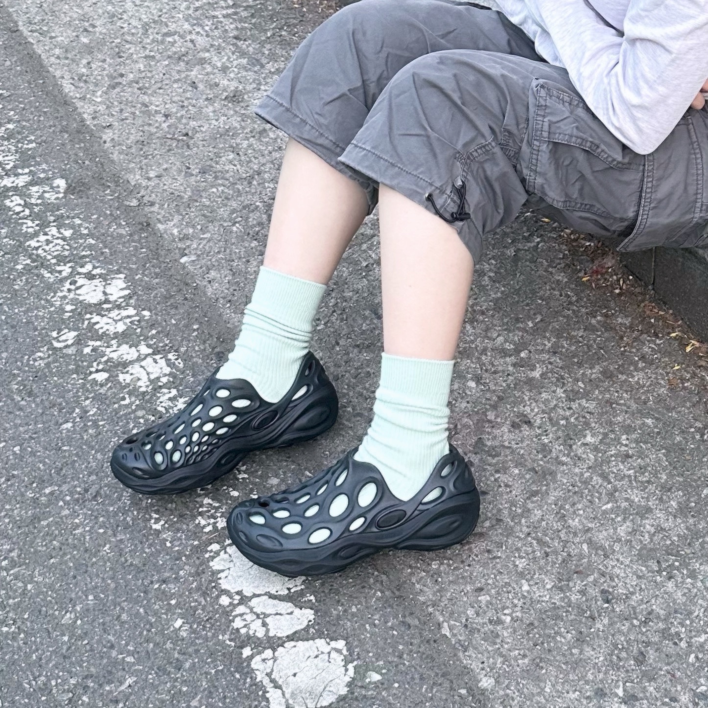 [1TRL] Merrell Hydro Next Gen Moc SE Triple Black - 26SS 착용 스타일 - 6