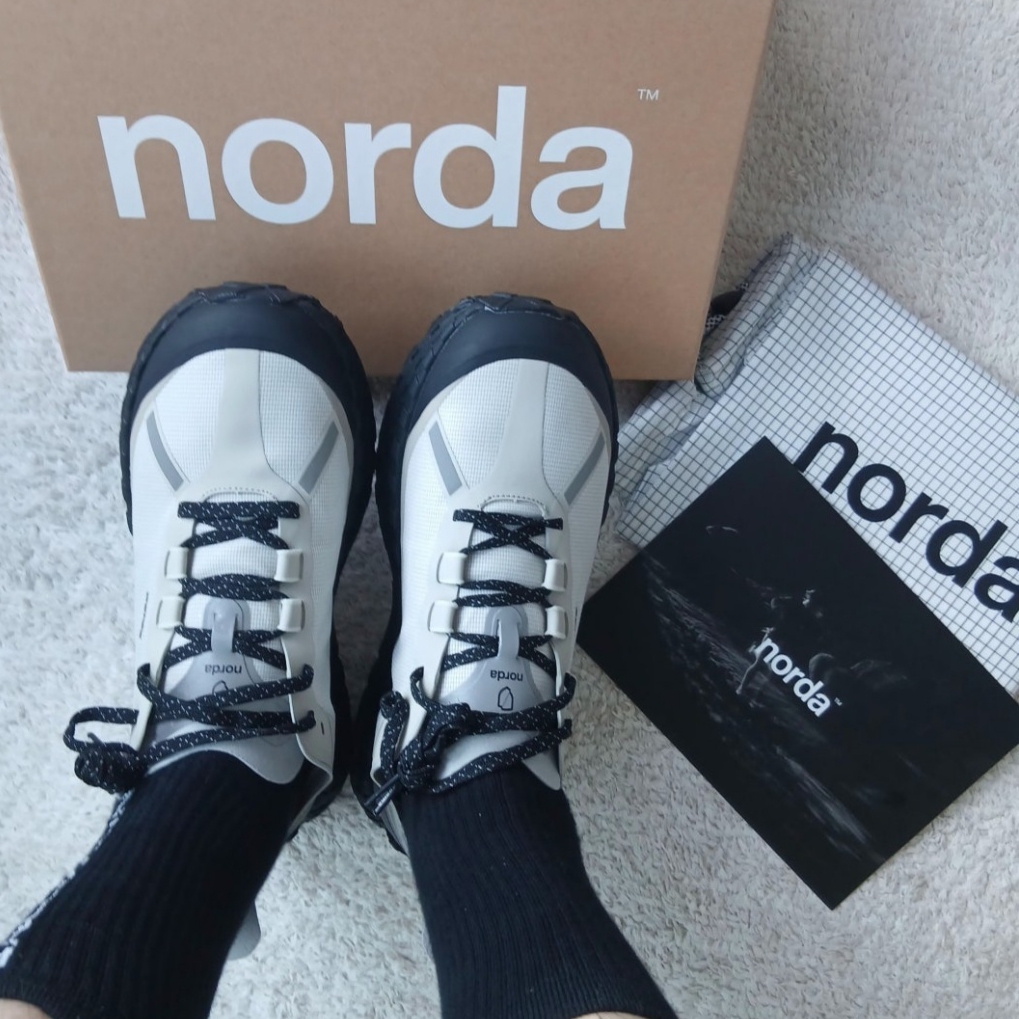 Norda 001/A Cinder, (W) Norda 001/A Cinder 착용 스타일 - 3