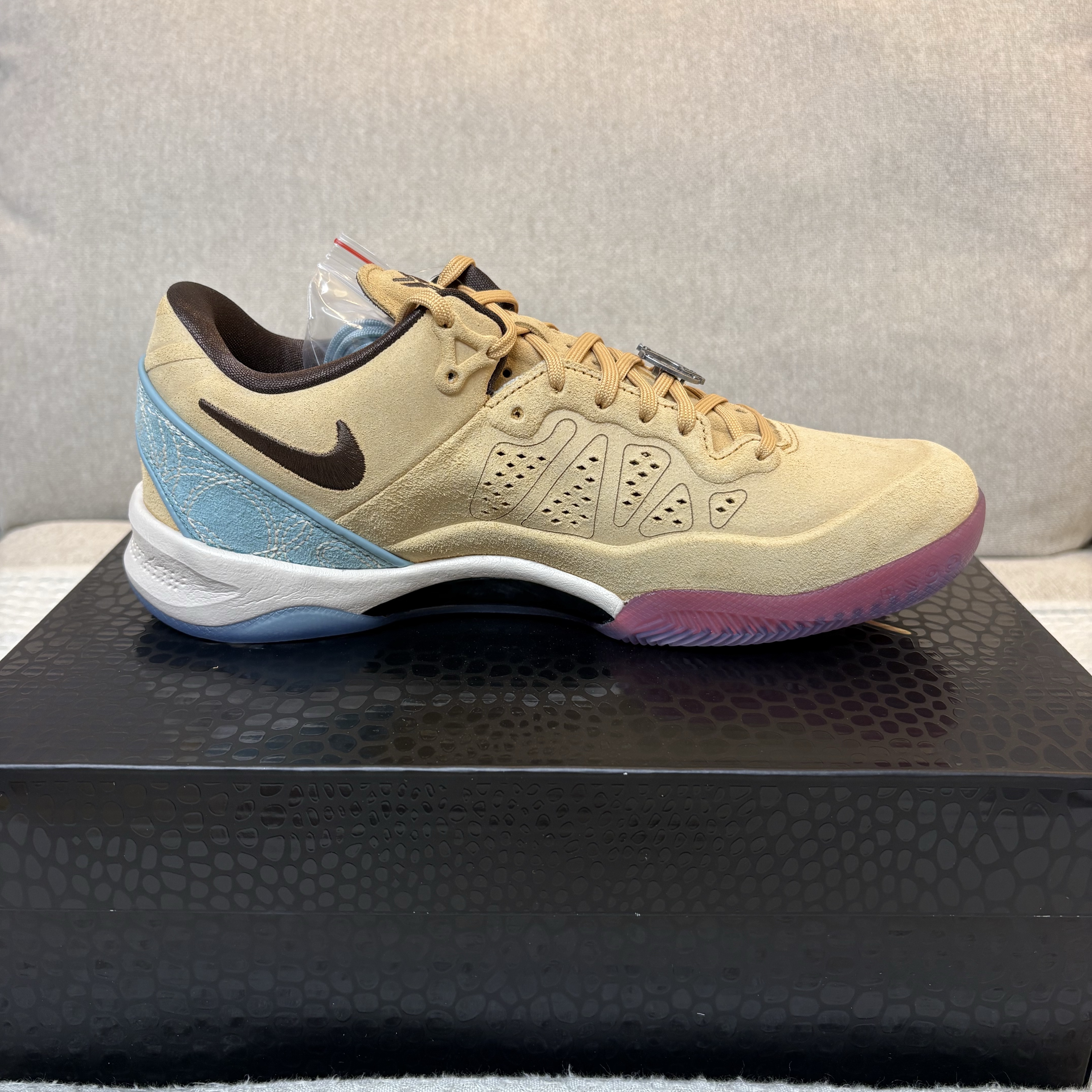Nike Kobe 8 Protro Siempre Mio Twine and Baroque Brown 착용 스타일 - 3