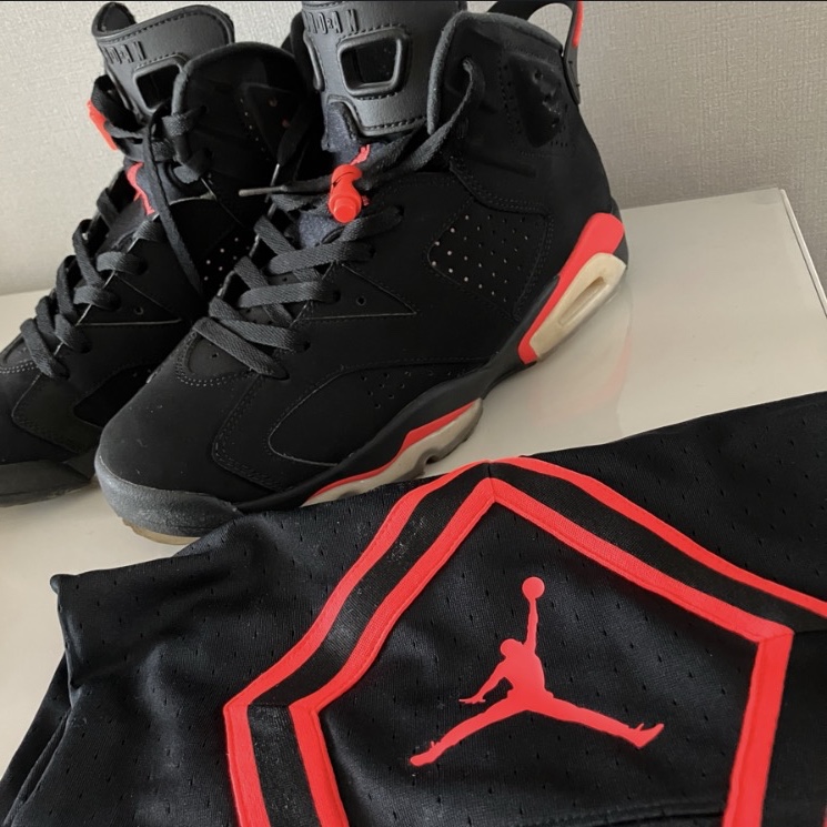 Jordan 6 Retro Infrared 2019, Jordan Sport Dri-Fit Mesh Diamond Shorts Black Infrared 23 (HF9910-014) 착용 스타일